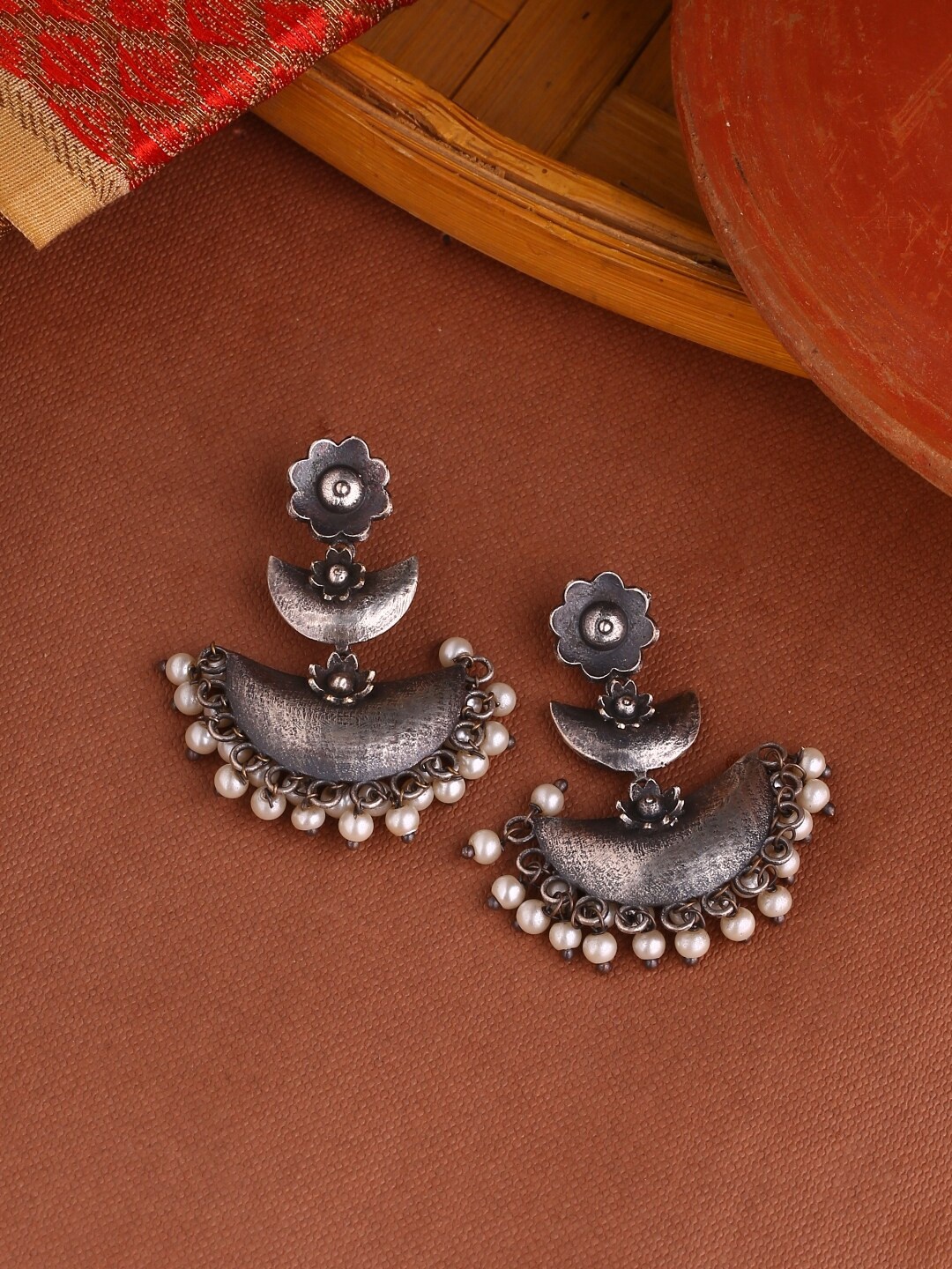 

Infuzze Women Silver Contemporary Chandbalis Earrings