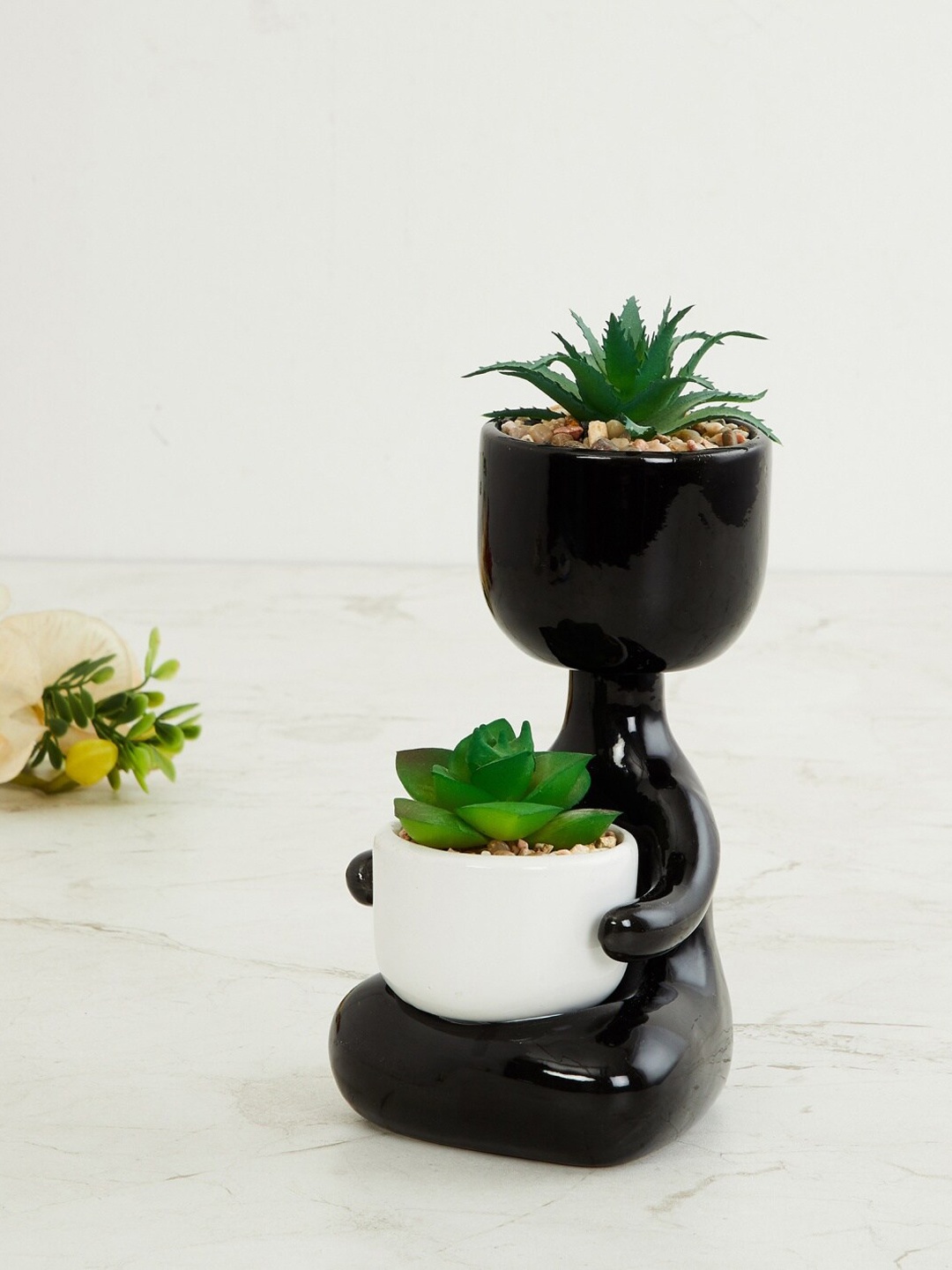 

Home Centre Black Splendid Flower Planter