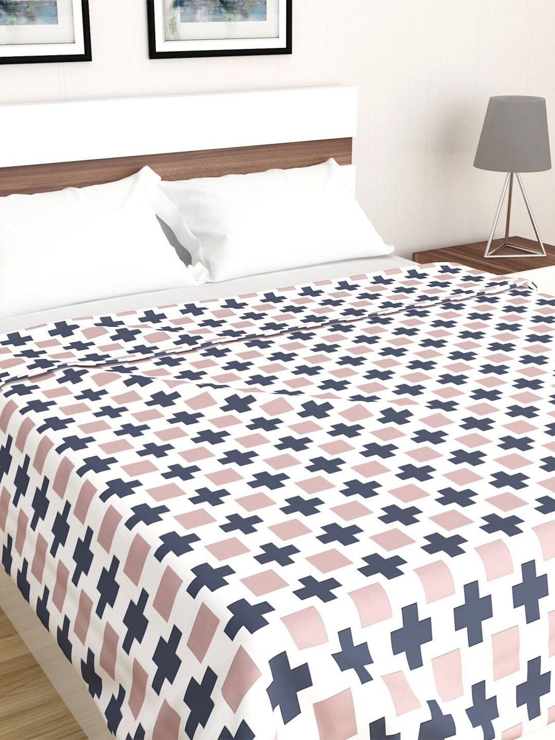 

Home Centre White & Grey Geometric AC Room 210 GSM Double Bed Blanket