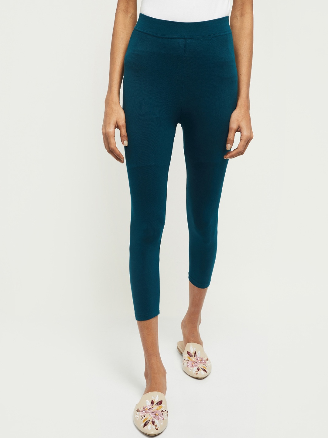 

max Women Teal Blue Solid Three Fourth-Length Leggings