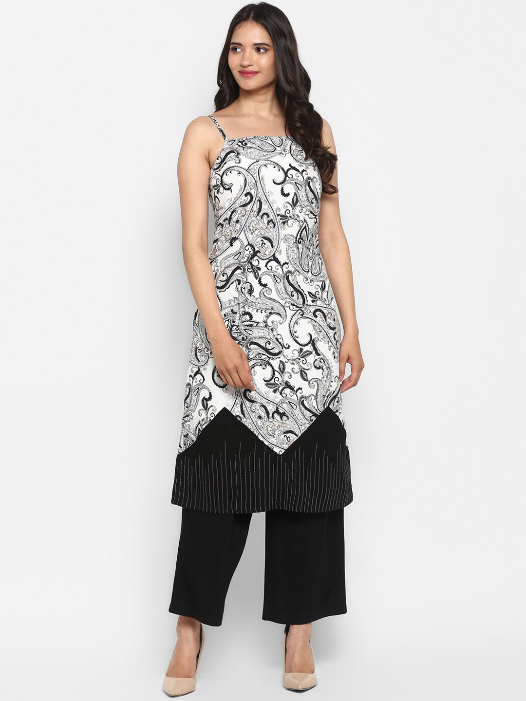 

DEEBACO Black & White Ethnic Motifs Printed Square Neck Kurti