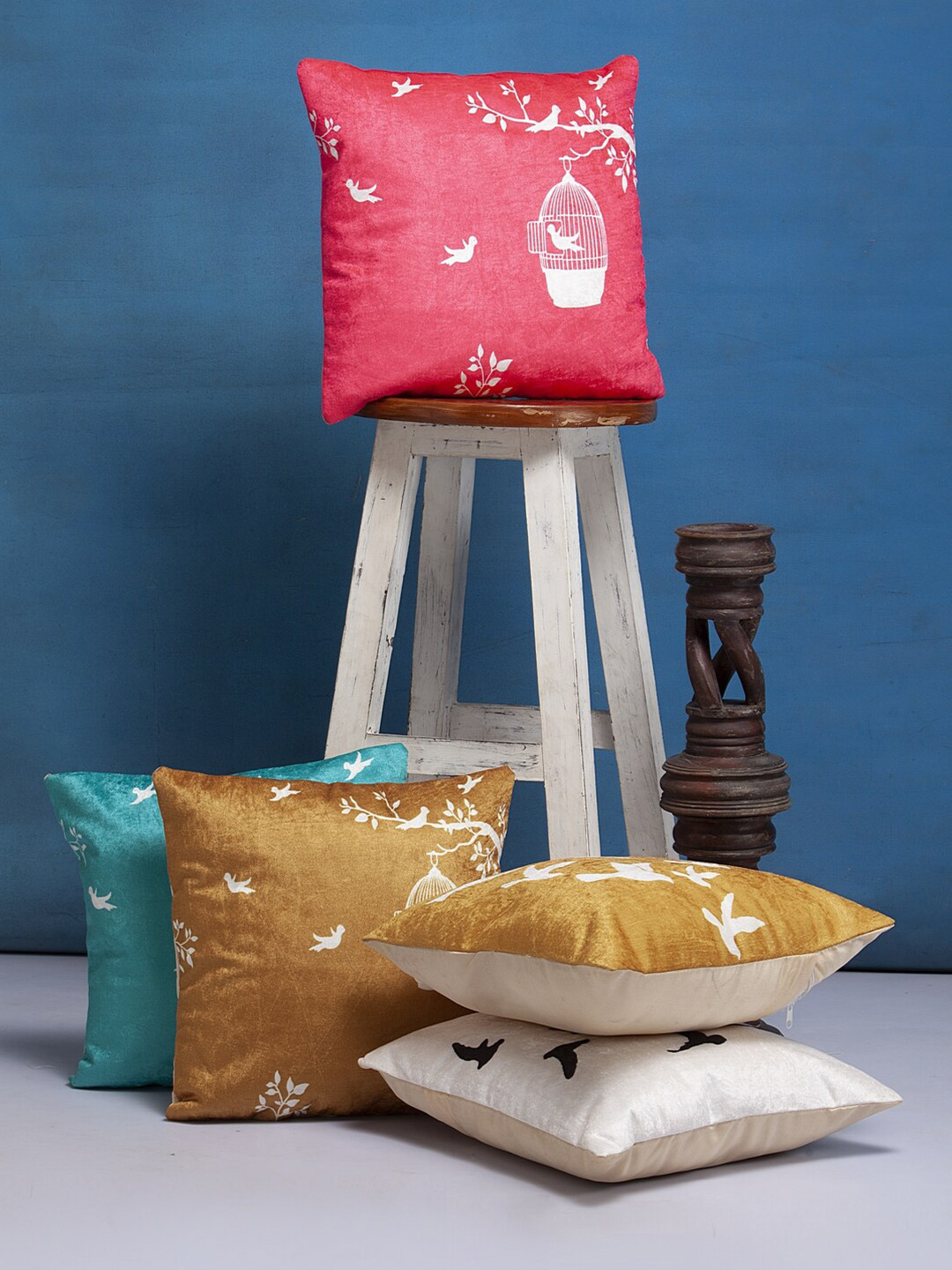 

HOSTA HOMES White & Turquoise Blue Set of 5 Floral Square Cushion Covers