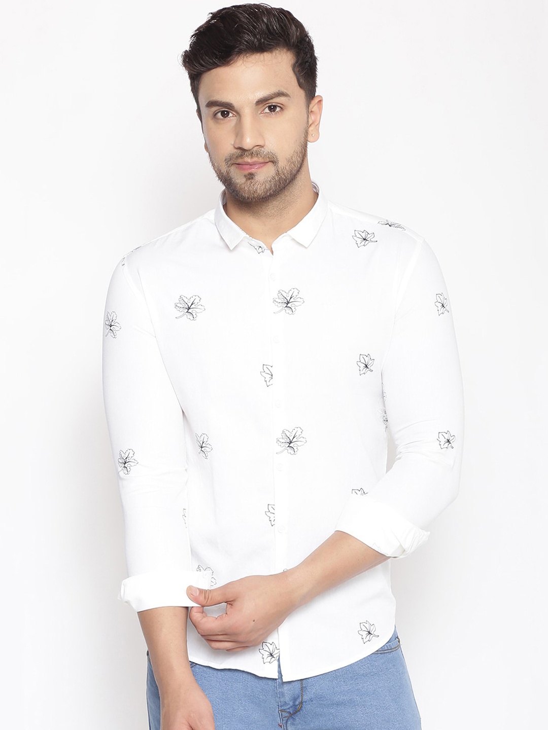 

SHOWOFF Men White & Black Cotton Classic Slim Fit Printed Casual Shirt