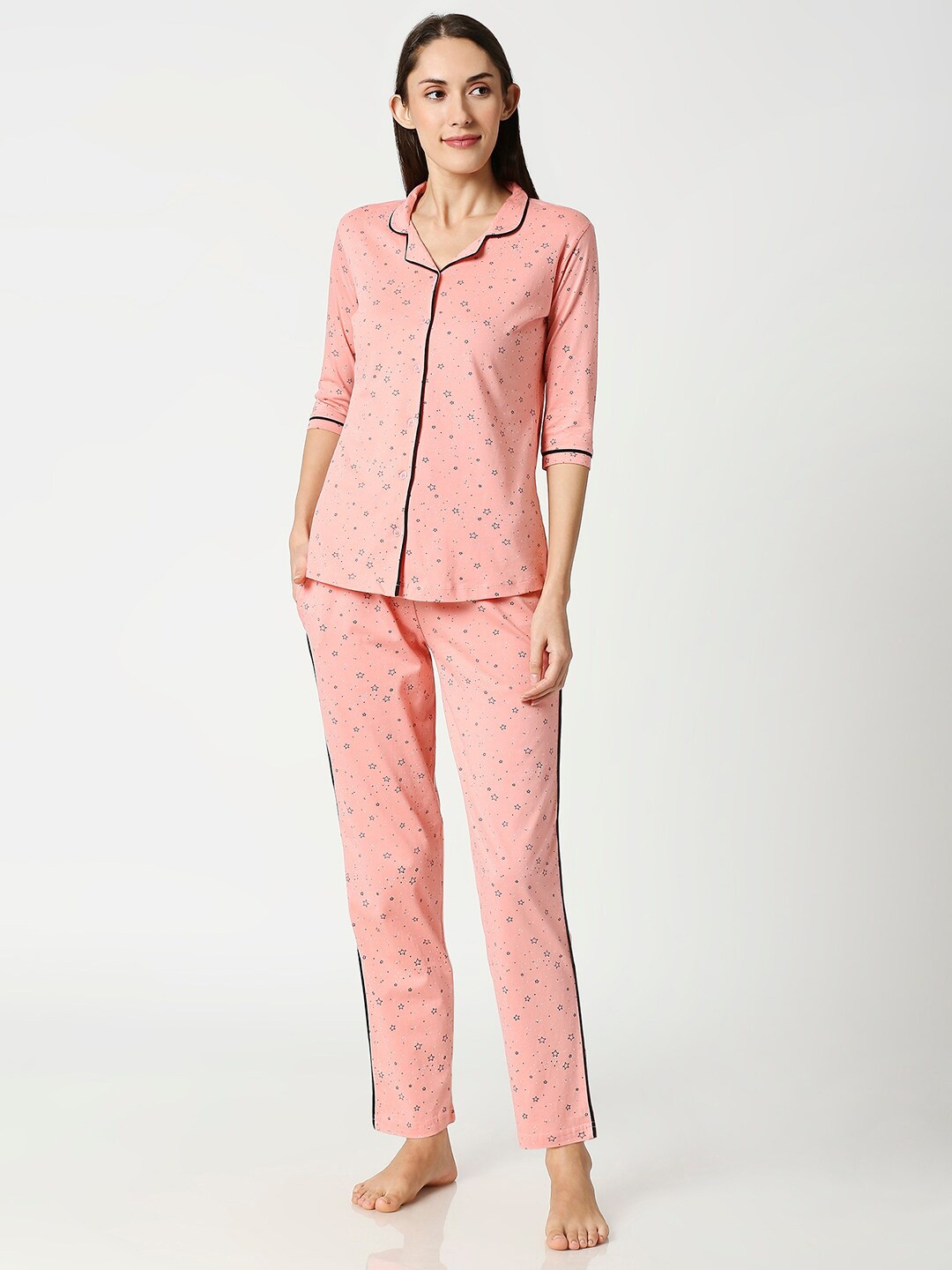 

AV2 Women Peach-Coloured & Black Printed Night suit