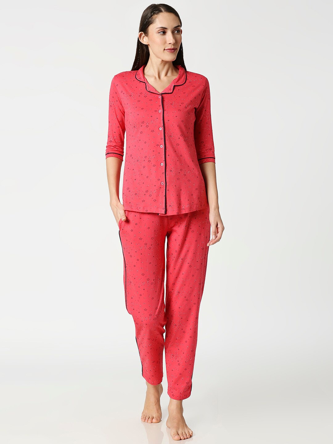 

AV2 Women Red & Black Printed Night suit