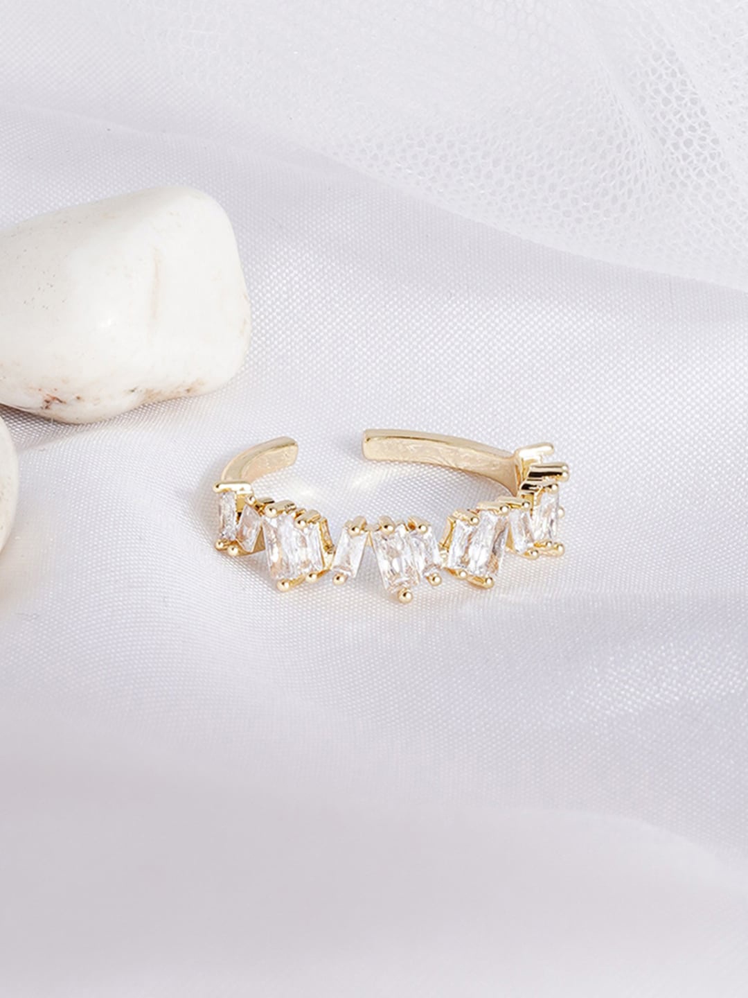 

JOKER & WITCH Gold-Plated Rhinestone-Studded Ochi Dainty Adjustable Finger Ring