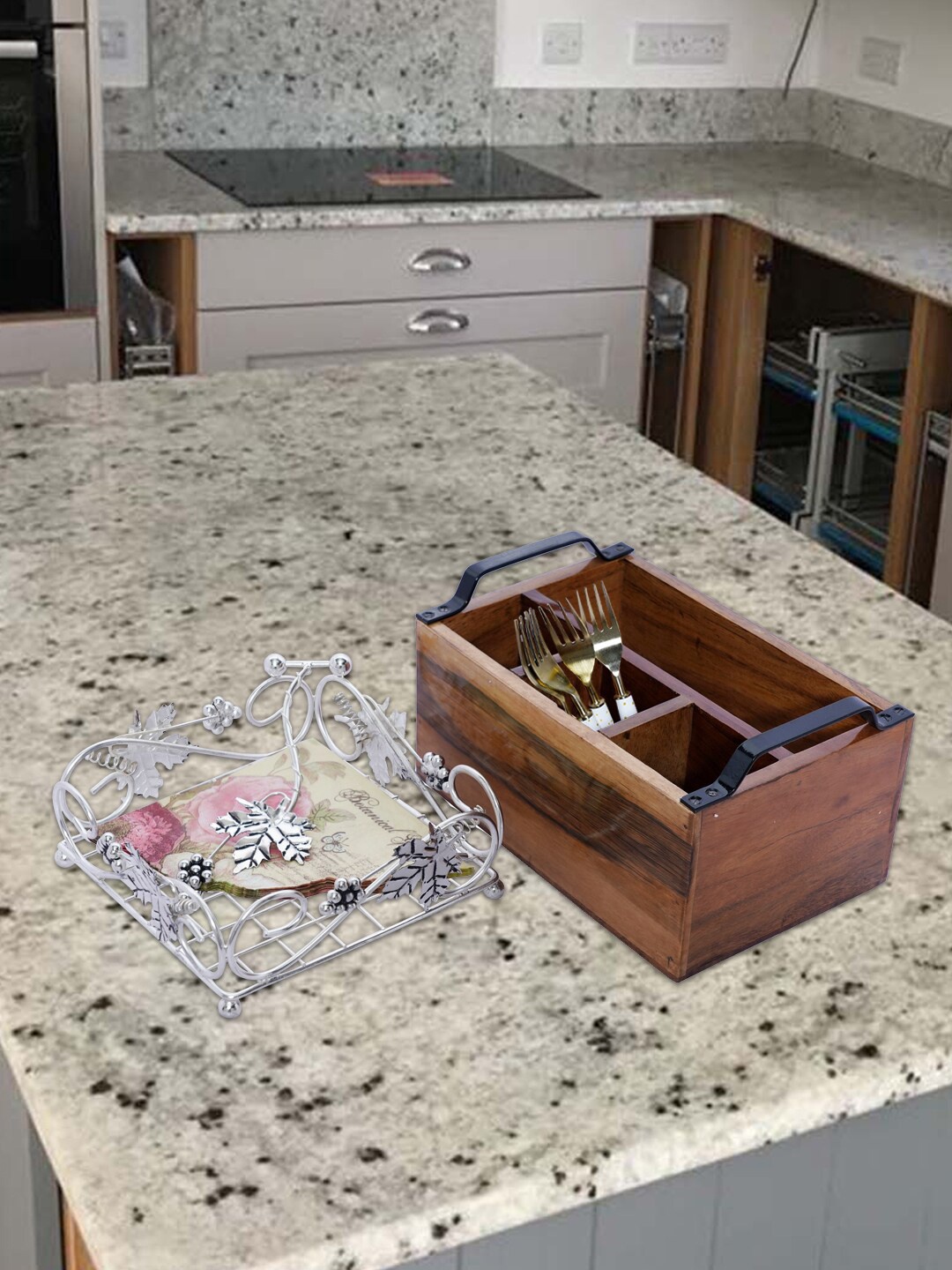 

nestroots Brown & Silver-Toned Cutlery Stand & Napkin Holder
