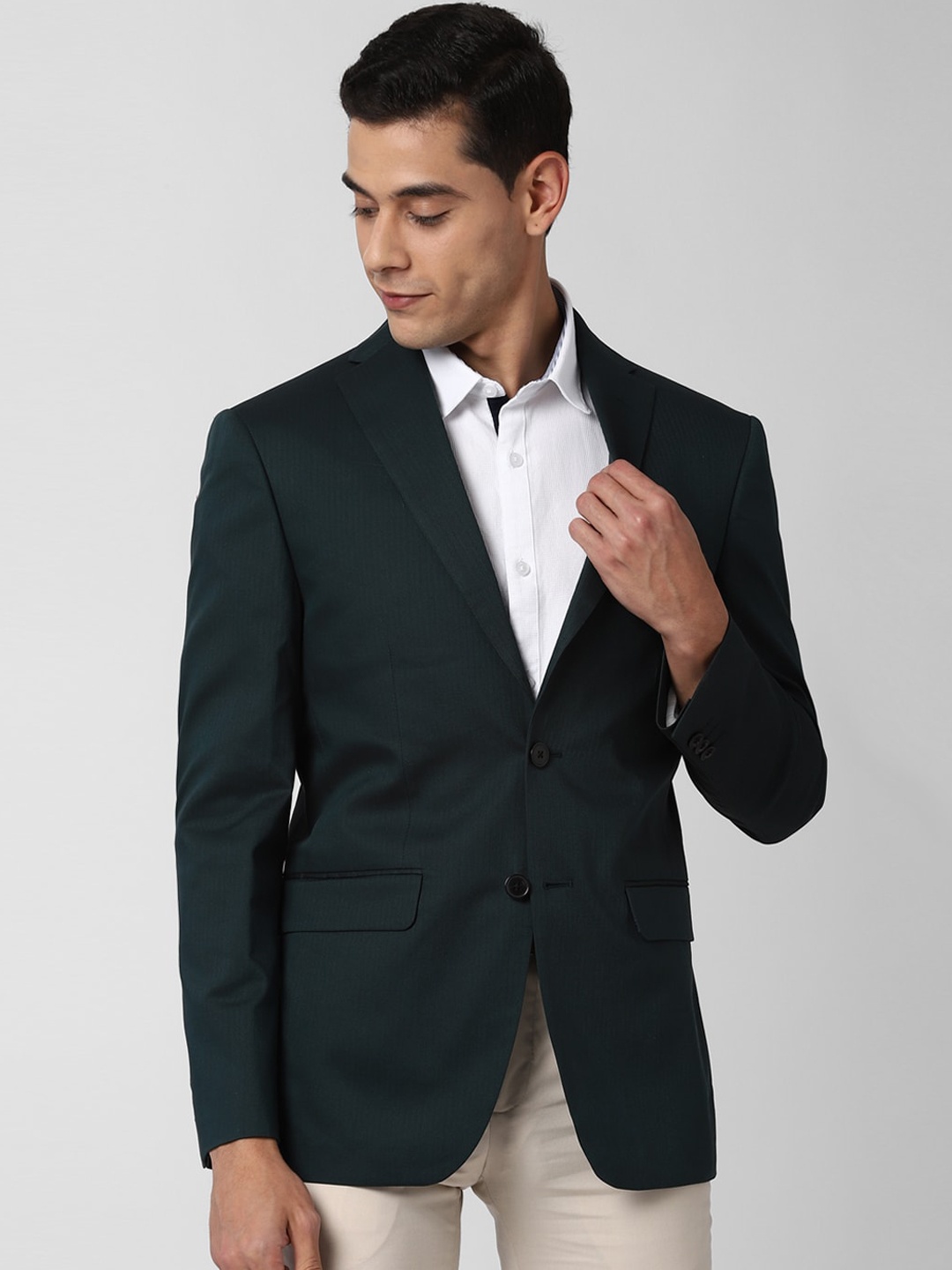 

Peter England Elite Men Green Solid Slim-Fit Single-Breasted Formal Blazer