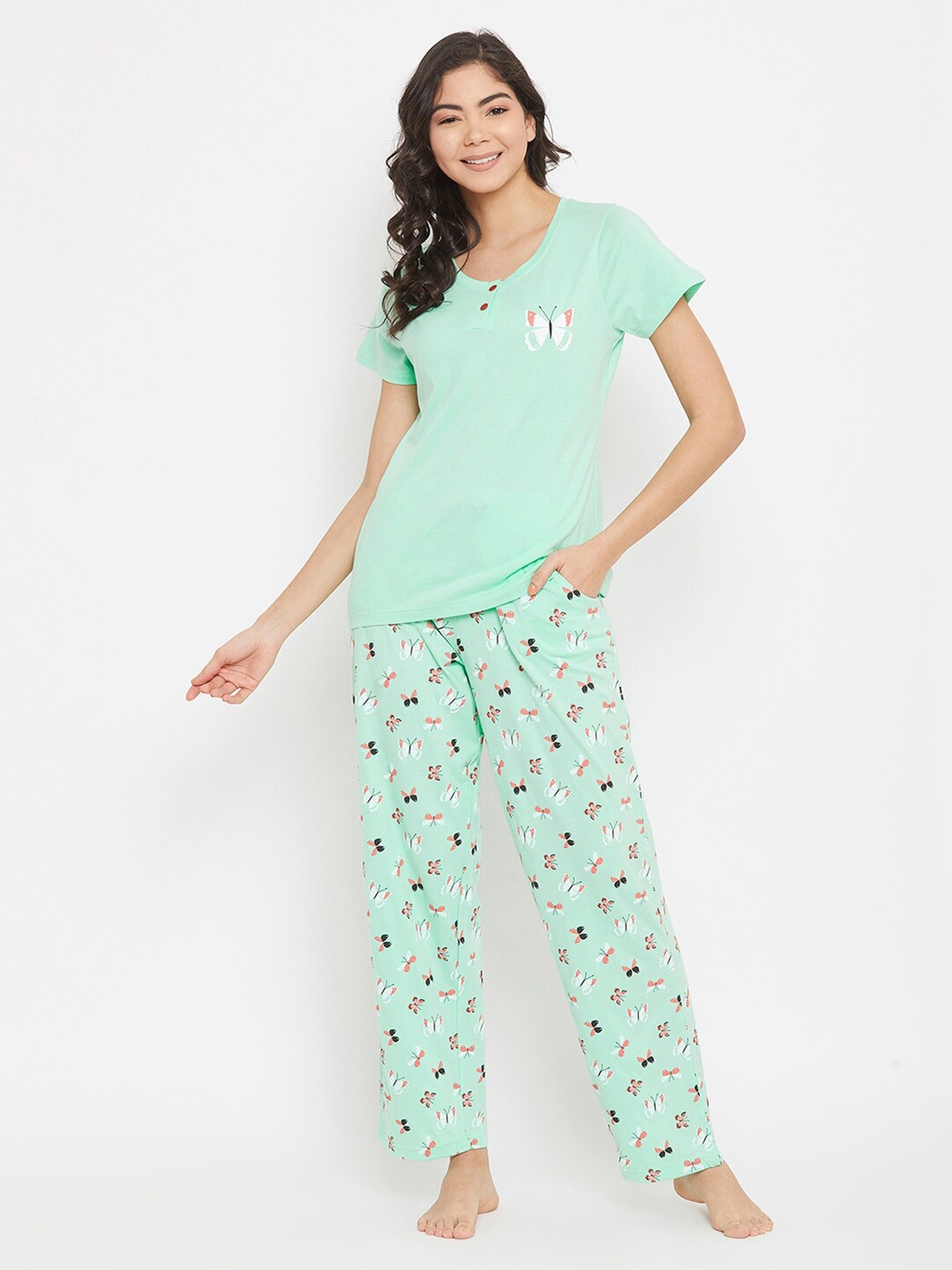 

Clovia Women Sea Green Solid Cotton Night Suit