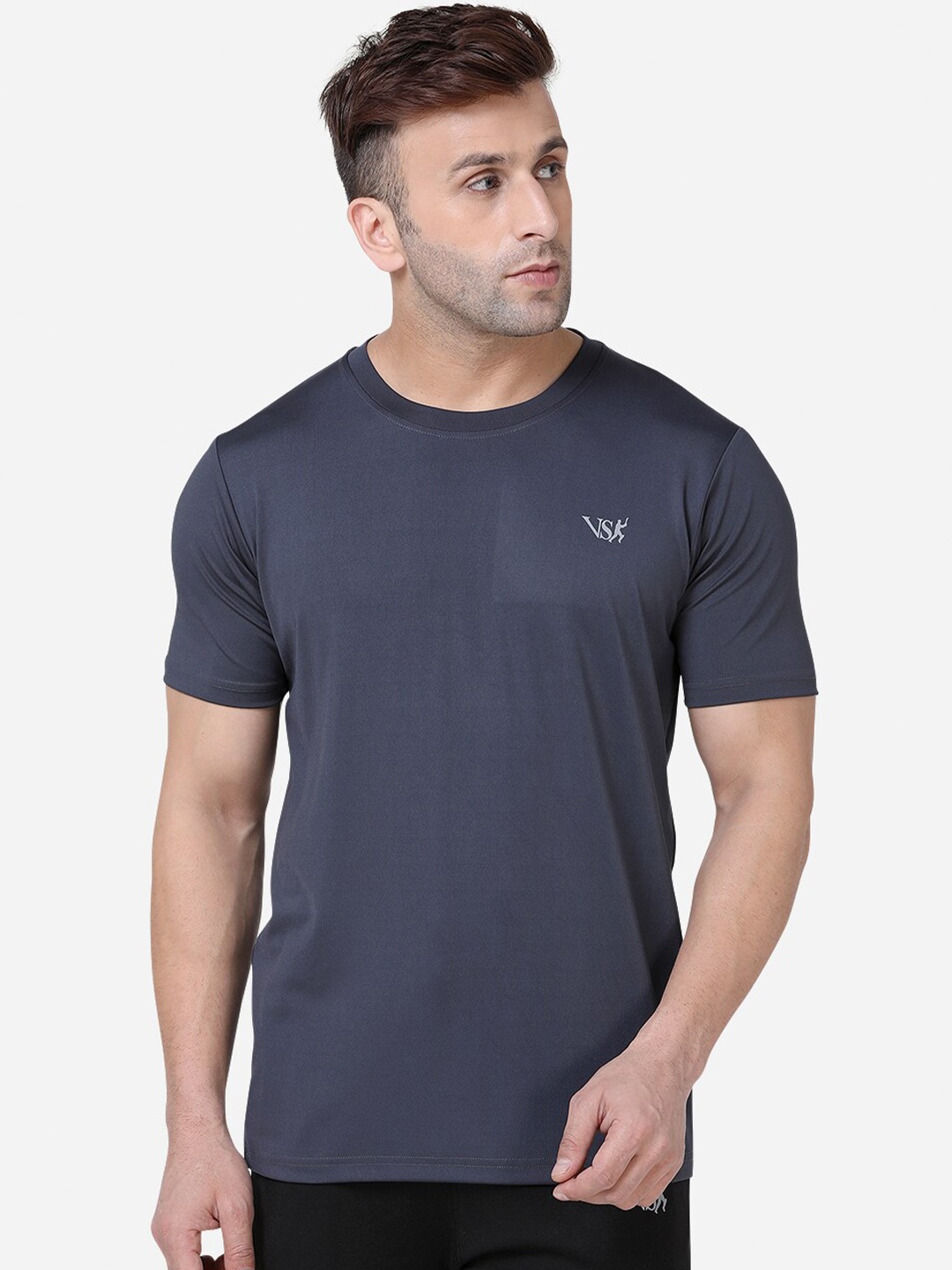 

VS by Sehwag Men Grey Solid Round Neck Stretchable T-shirt