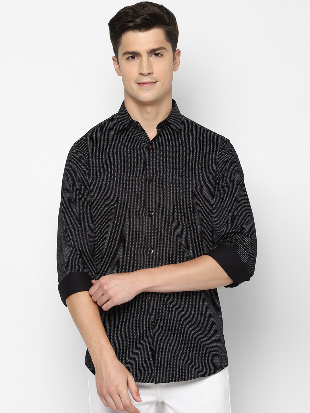 

Allen Solly Men Black & White Slim Fit Striped Casual Shirt