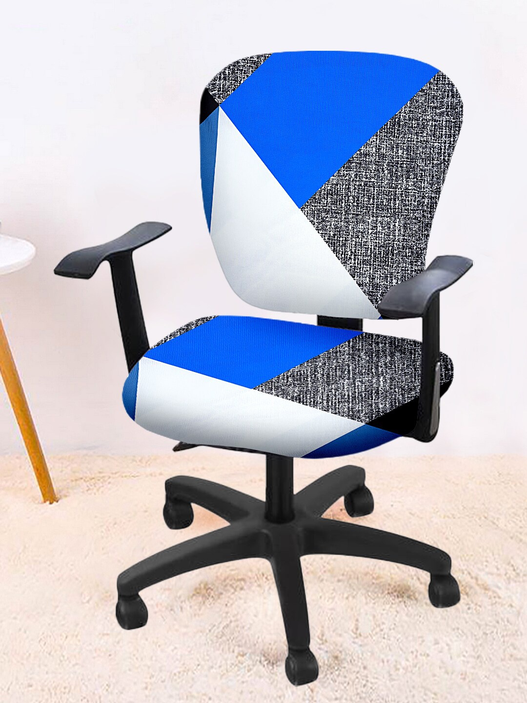 

Cortina Set Of 6 Blue & White Geometric Print Chair Covers
