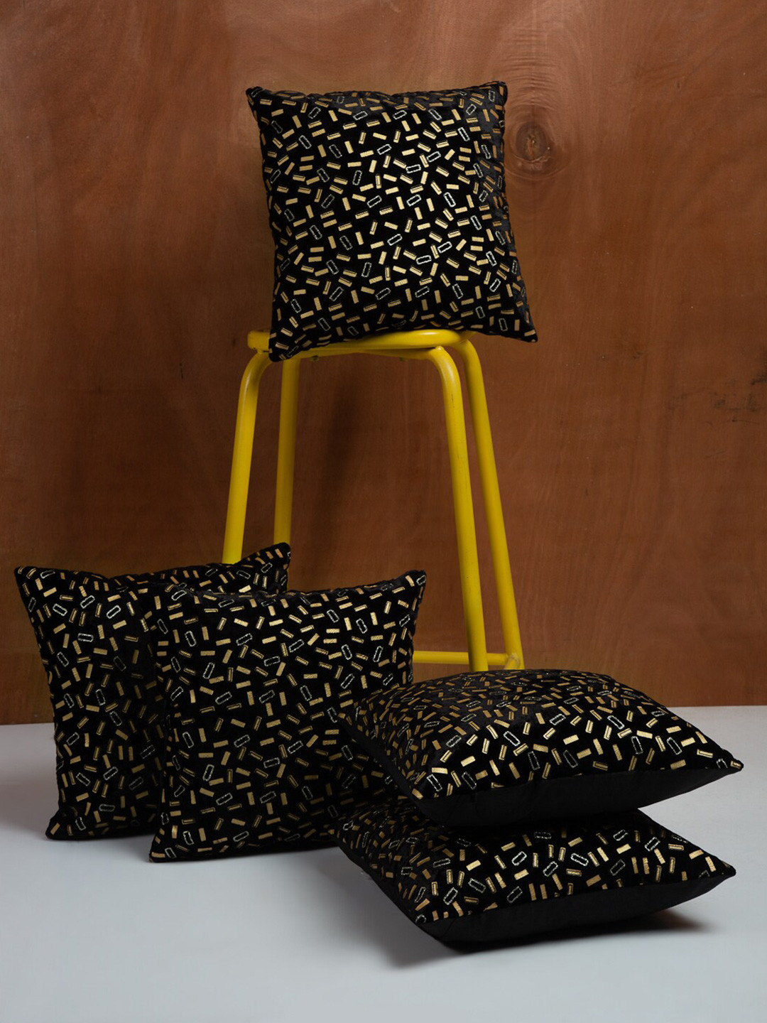 

HOSTA HOMES Black & Gold-Toned Set of 5 Geometric Square Cushion Covers