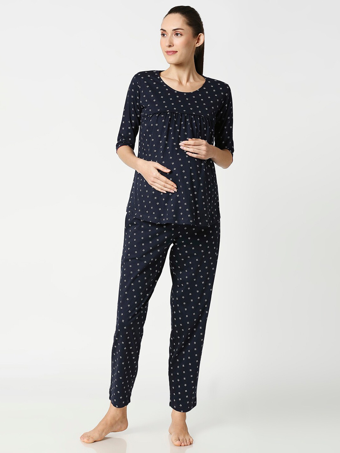 

AV2 Women Navy Blue & White Printed Night suit