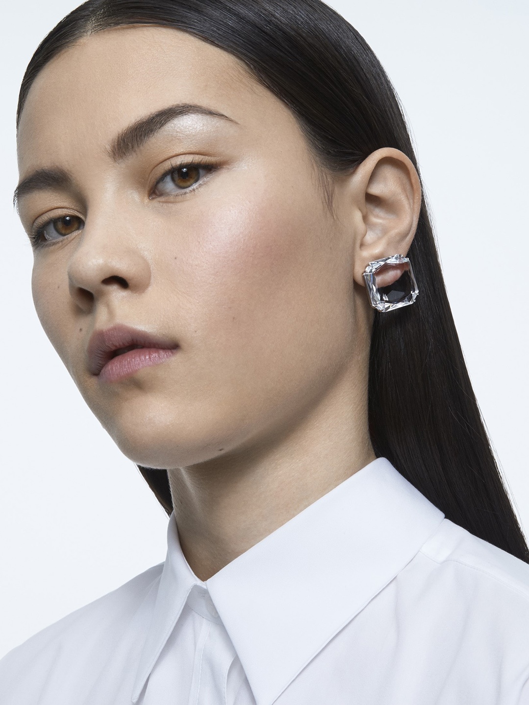 

SWAROVSKI White Rhodium Plated Single Square Cut Crystal Mesmera Clip Earring