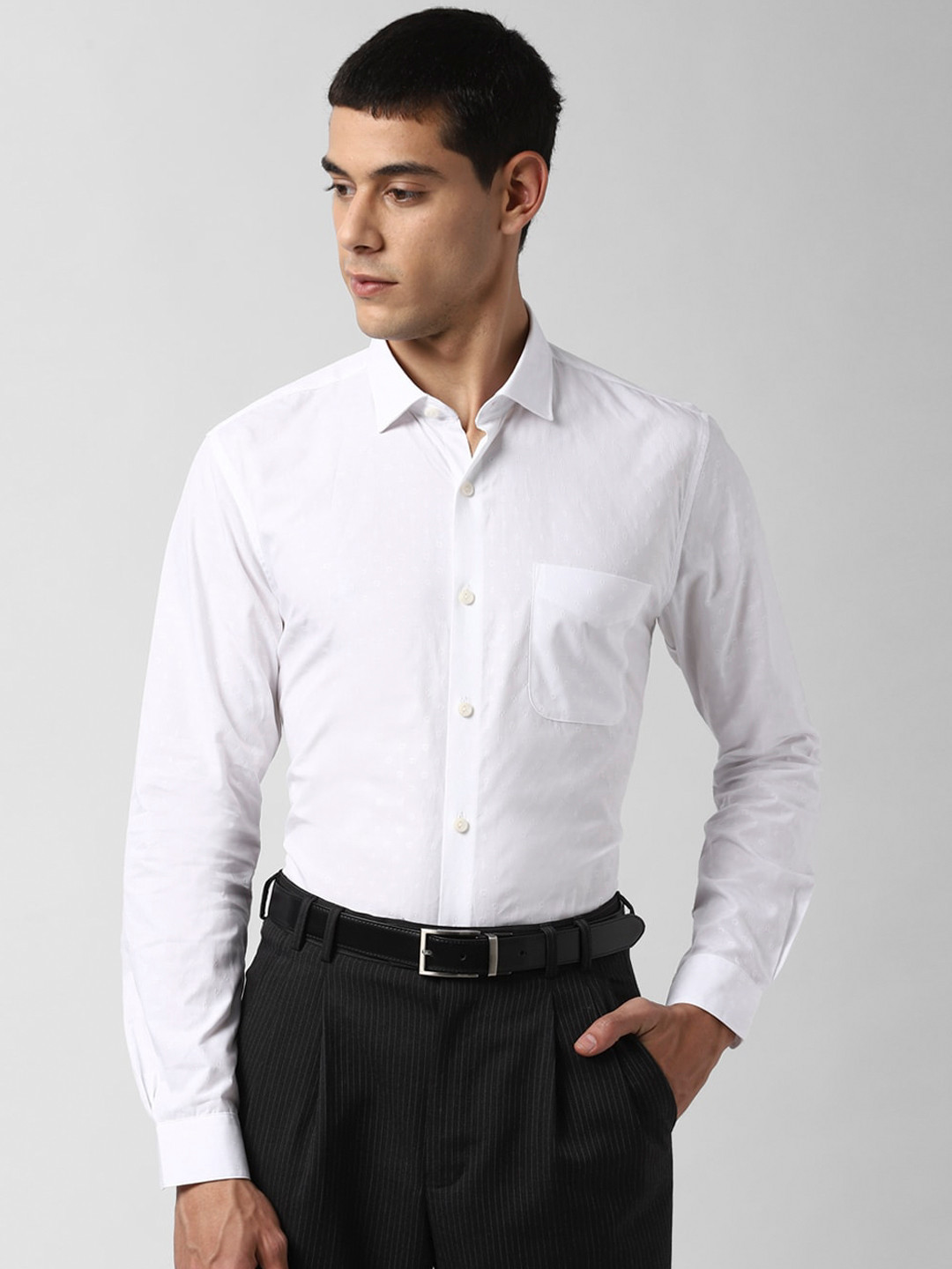 

Peter England Elite Men White Slim Fit Self Design Pure Cotton Formal Shirt