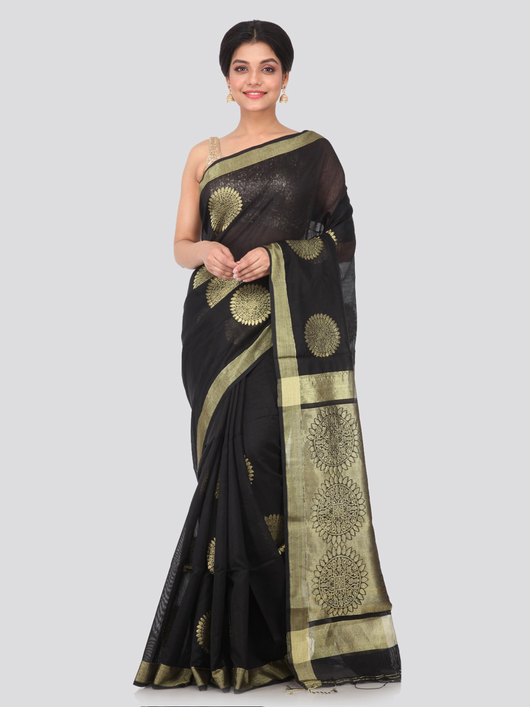 

PinkLoom Black Woven Design Cotton Blend Handloom Sustainable Saree