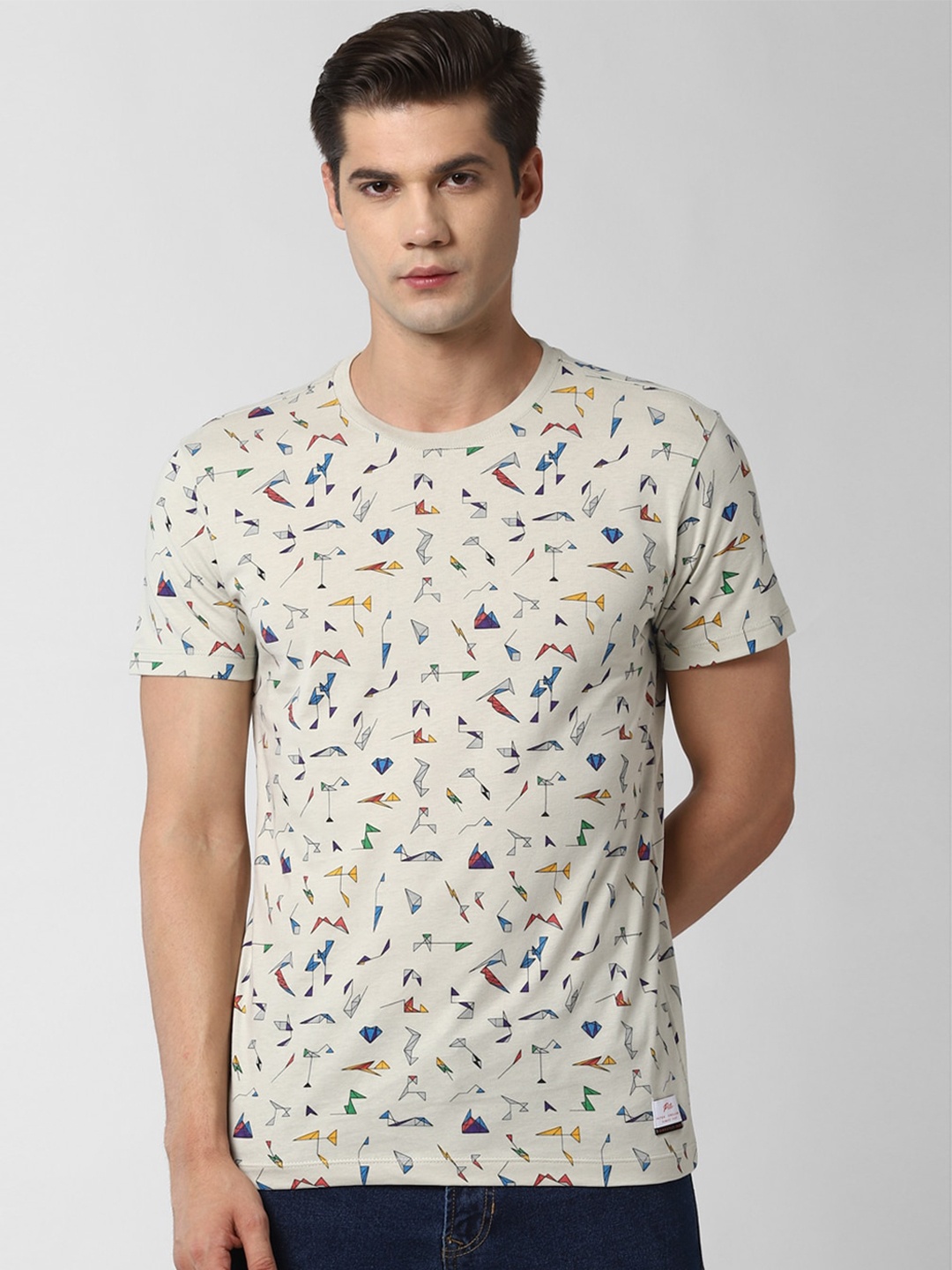 

Peter England Casuals Men Beige Printed Round Neck T-shirt