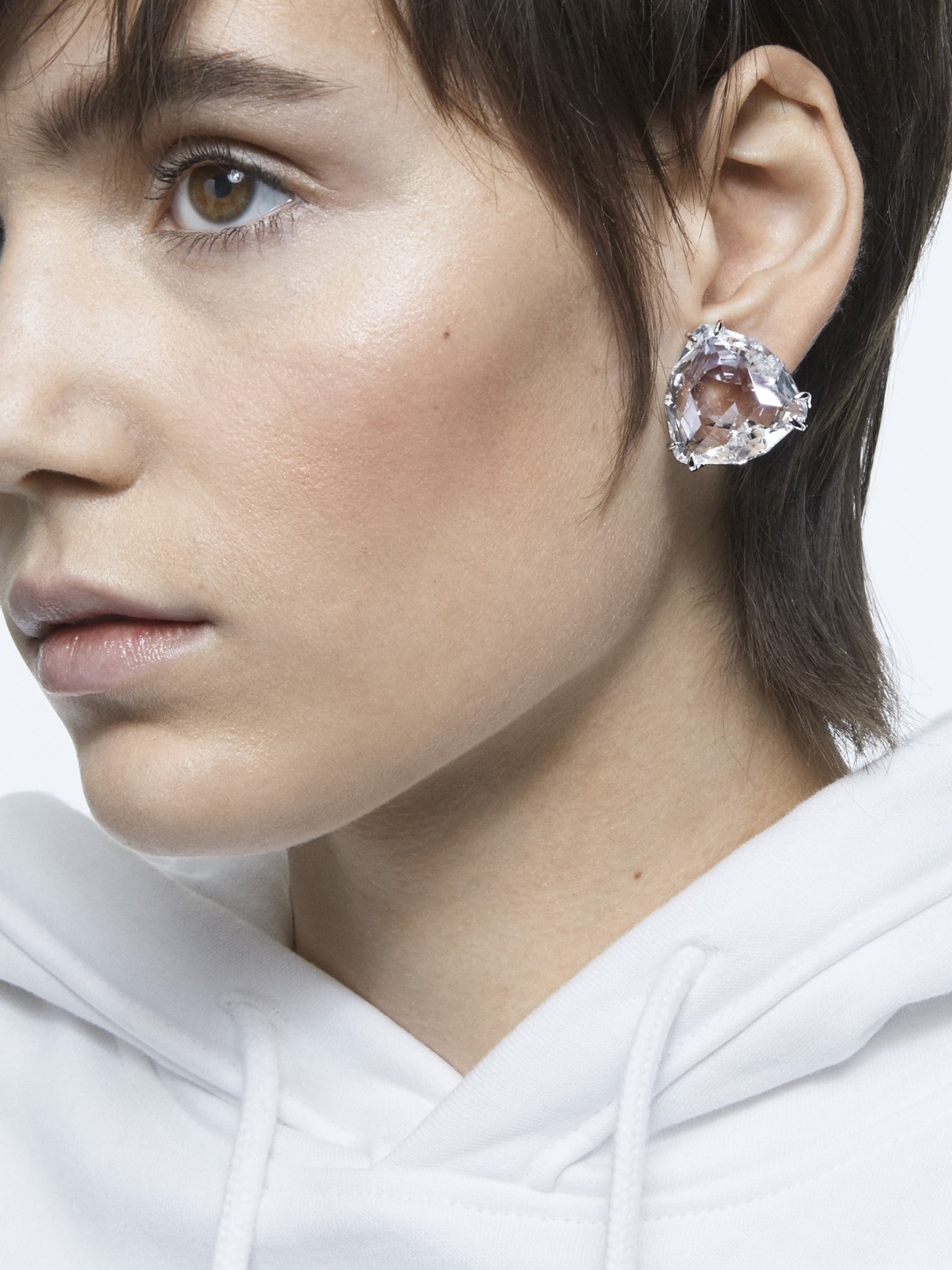 

SWAROVSKI Rhodium-Plated White Single Triangle Cut Crystal Mesmera Clip Earring