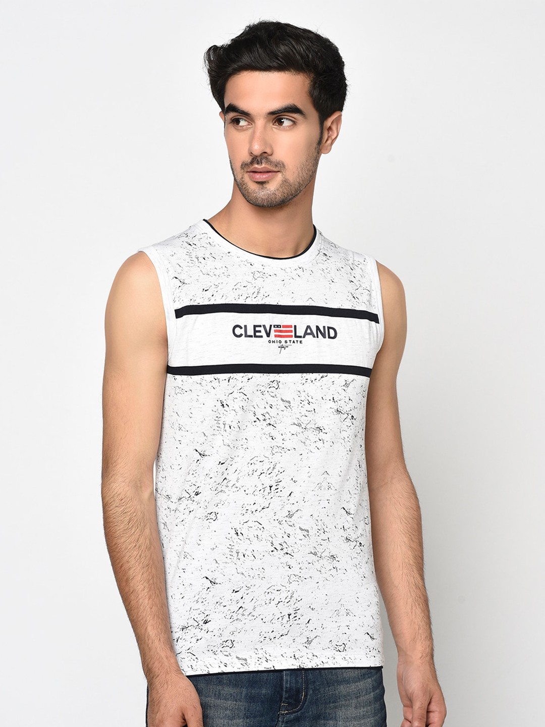 

Octave Men White Printed Round Neck T-shirt
