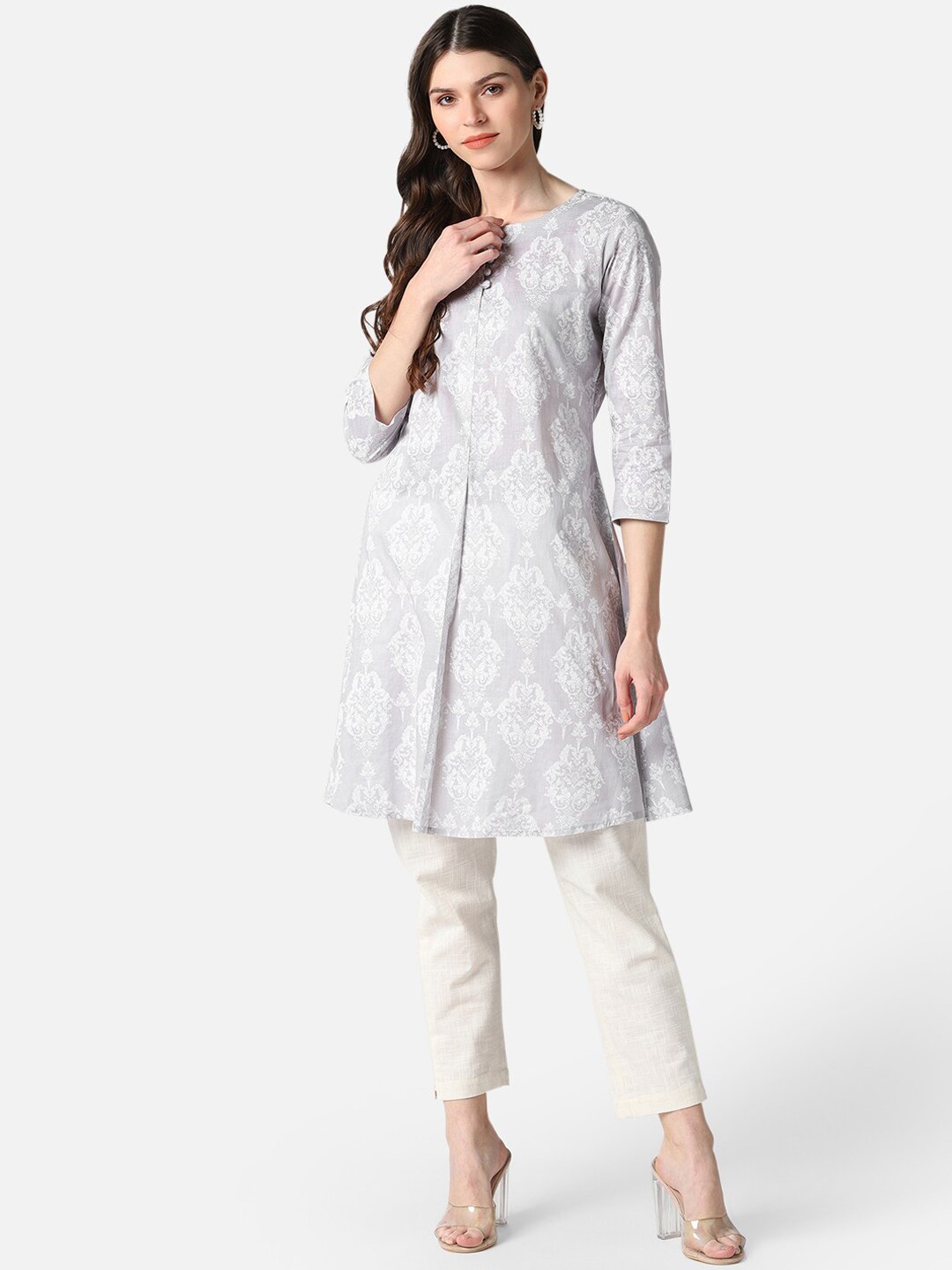 

AHIKA Women Grey Ethnic Motifs Printed Kurta