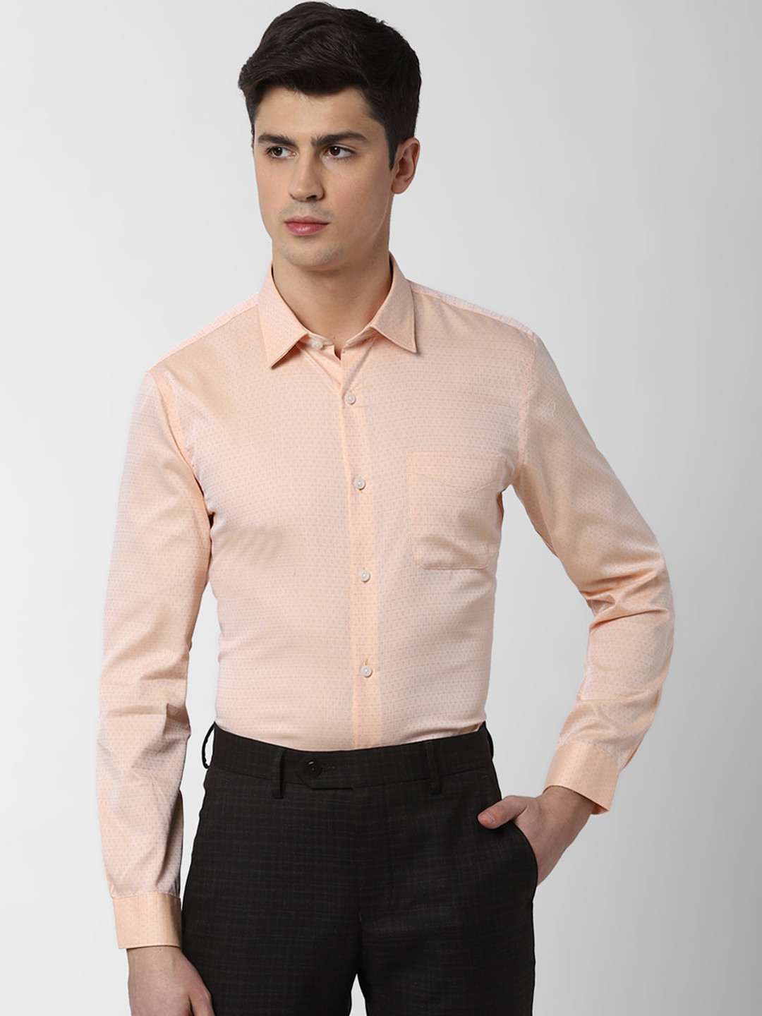 

Peter England Elite Men Peach-Coloured Slim Fit Self Design Pure Cotton Formal Shirt
