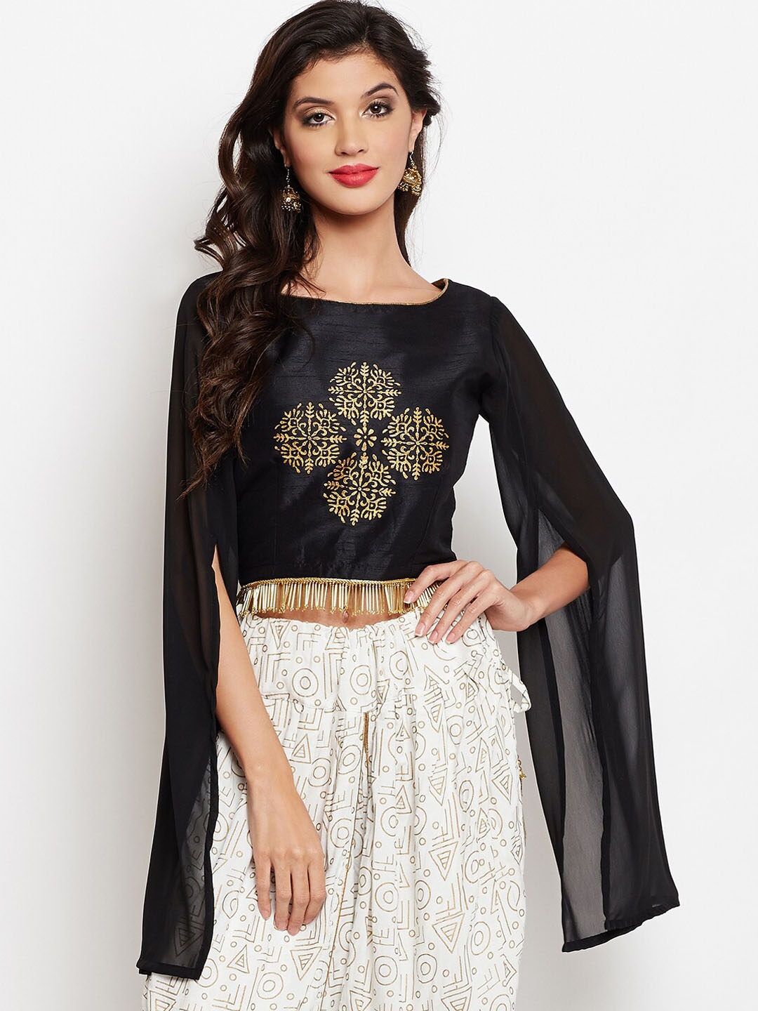 

studio rasa Black Regular Crop Top