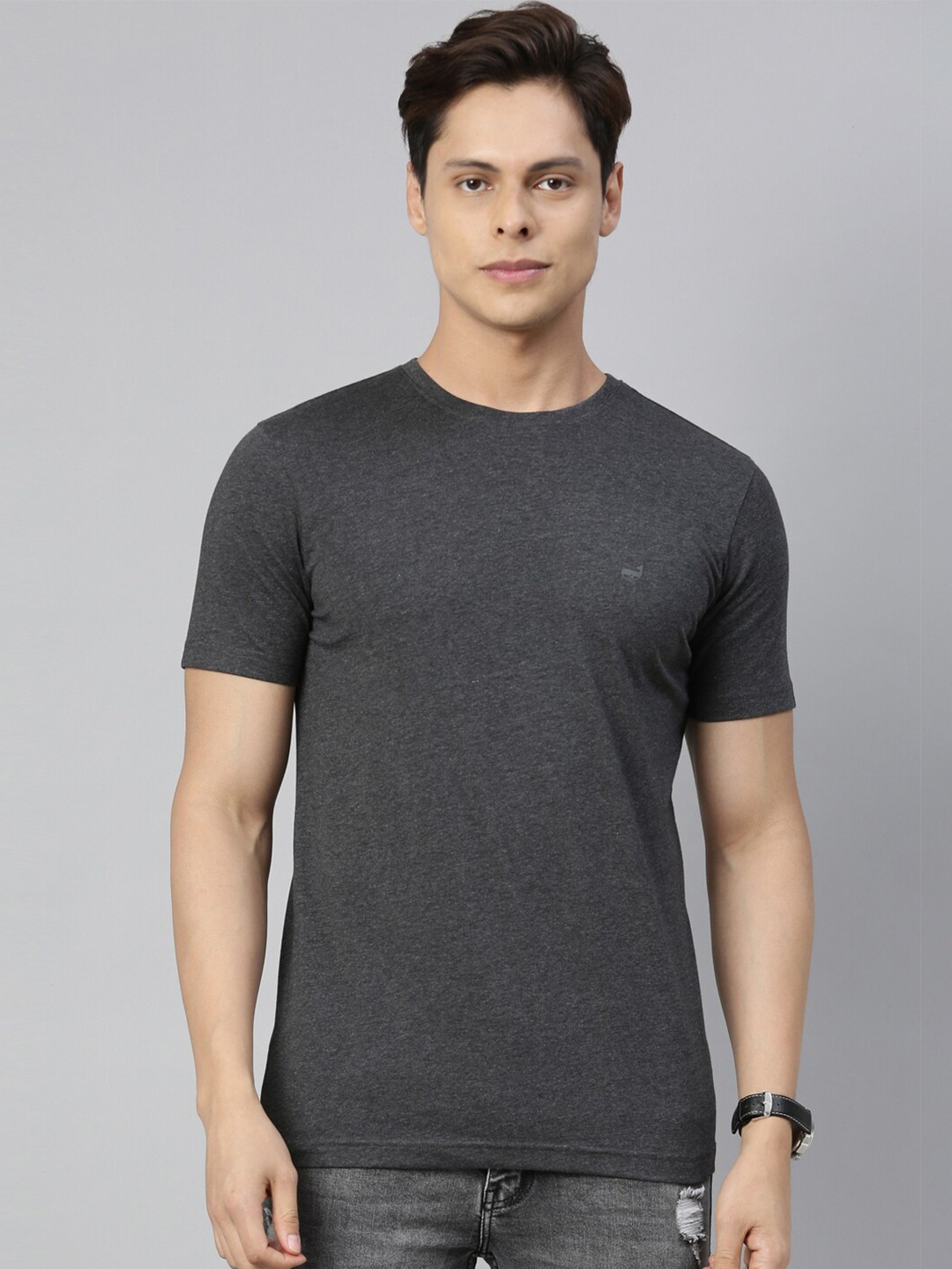 

3PIN Men Grey Solid Round Neck Pure Cotton T-shirt