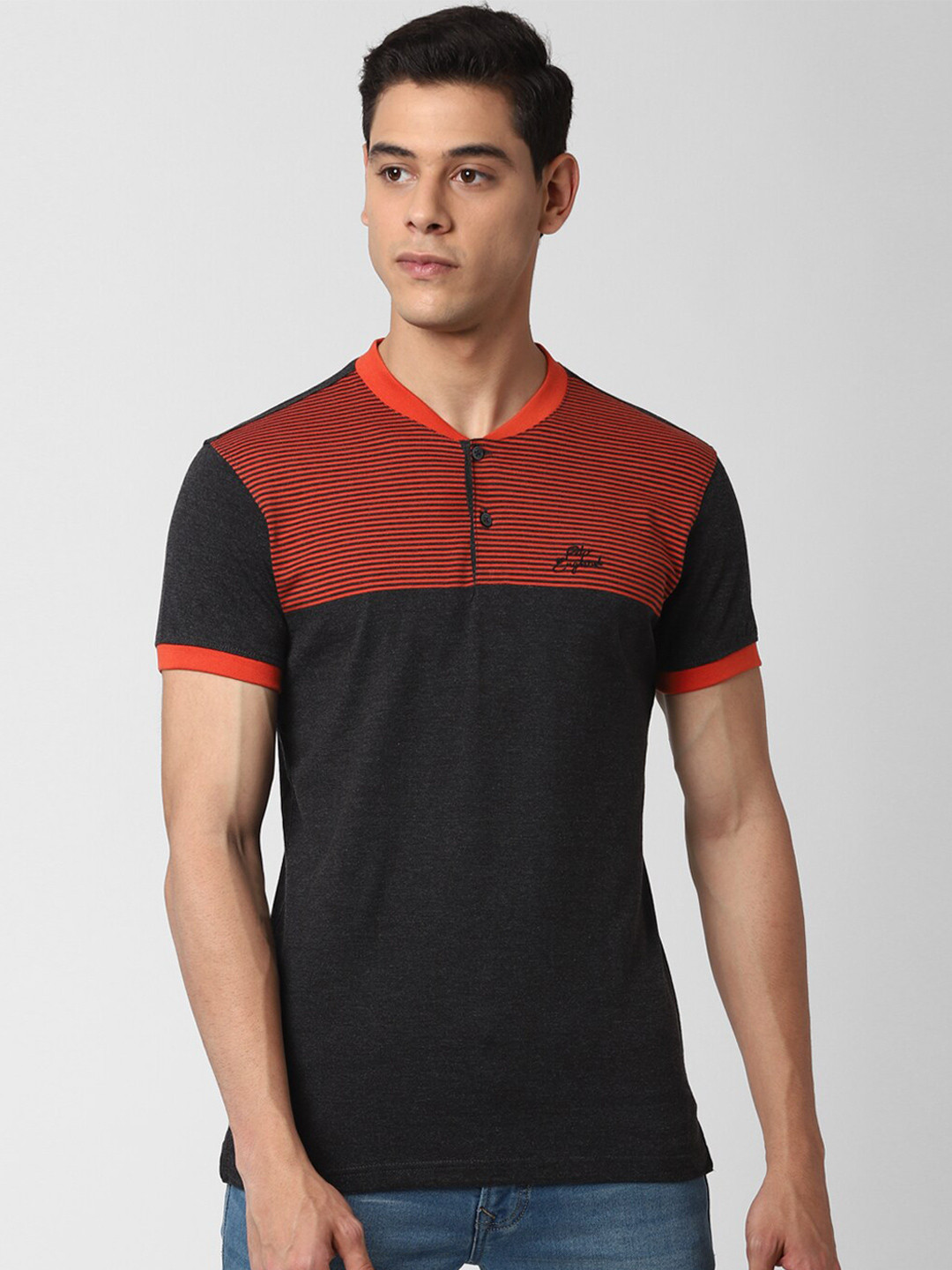 

Peter England Casuals Men Charcoal Grey Colourblocked Henley Neck T-shirt