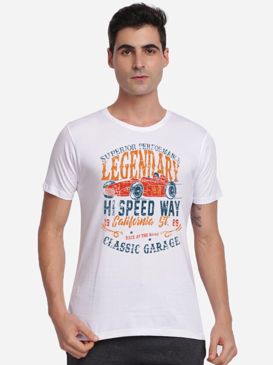

MASH UNLIMITED Men White Printed Round Neck T-shirt
