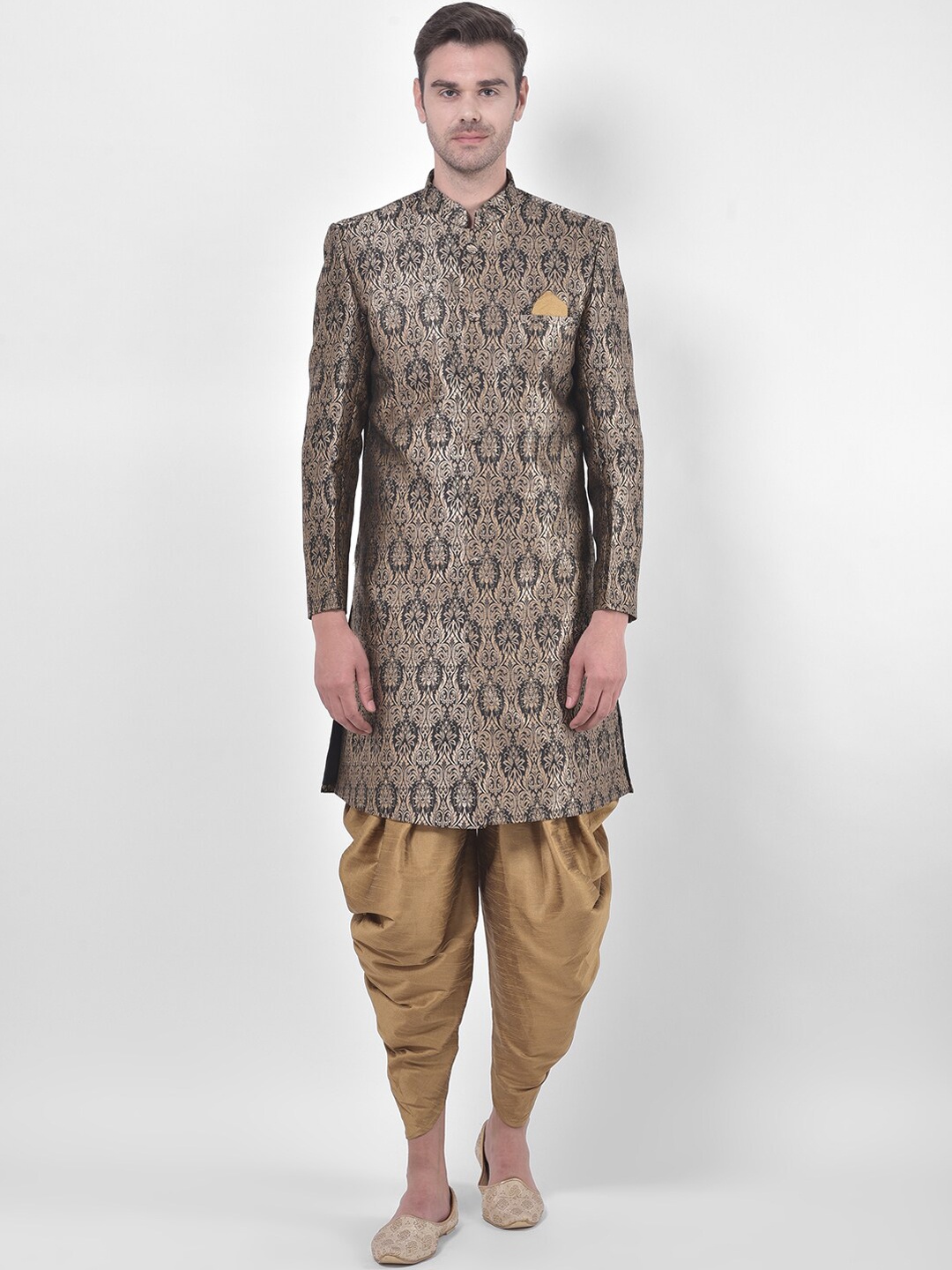 

DEYANN Men Black & Brown Woven-Design Jacquard & Dupion Silk Sherwani Set