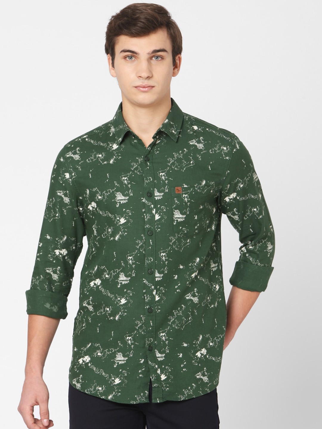 

SPYKAR Men Green Slim Fit Printed Casual Shirt