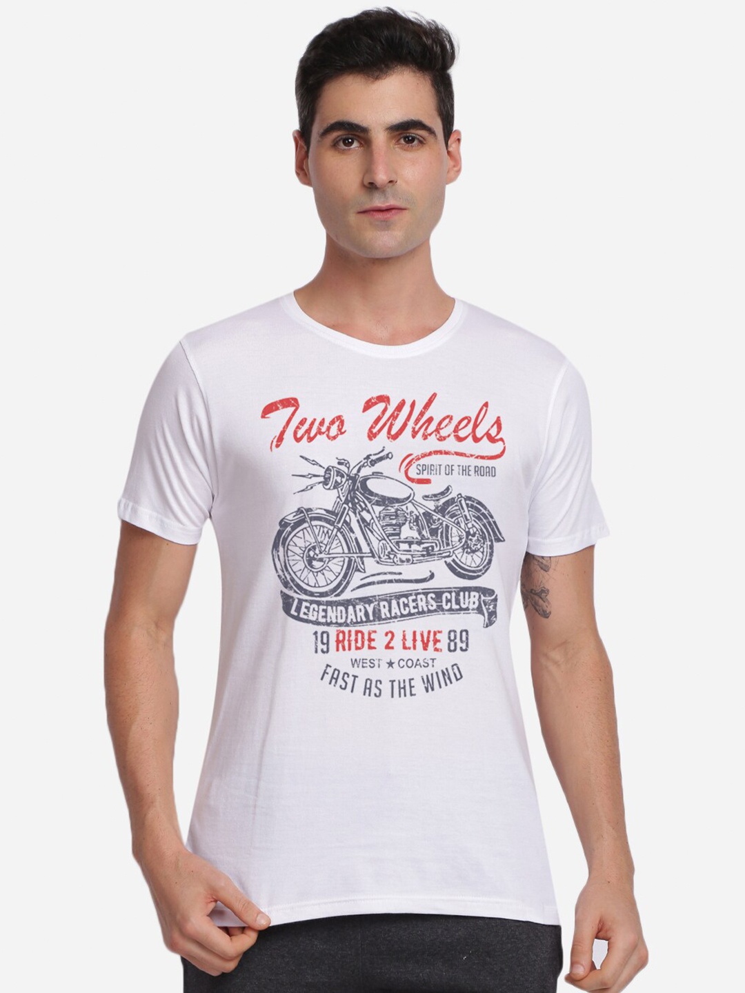 

MASH UNLIMITED Men White & Grey Printed Round Neck Slim Fit T-shirt