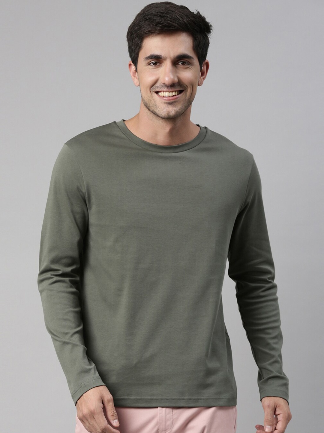 

RARE RABBIT Men Olive Green Solid Cotton Round Neck T-shirt