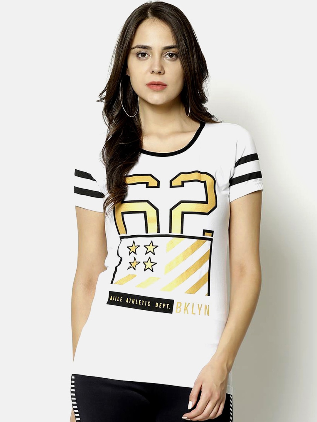 

V2 Value & Variety White & Black Printed Chambray Regular Top