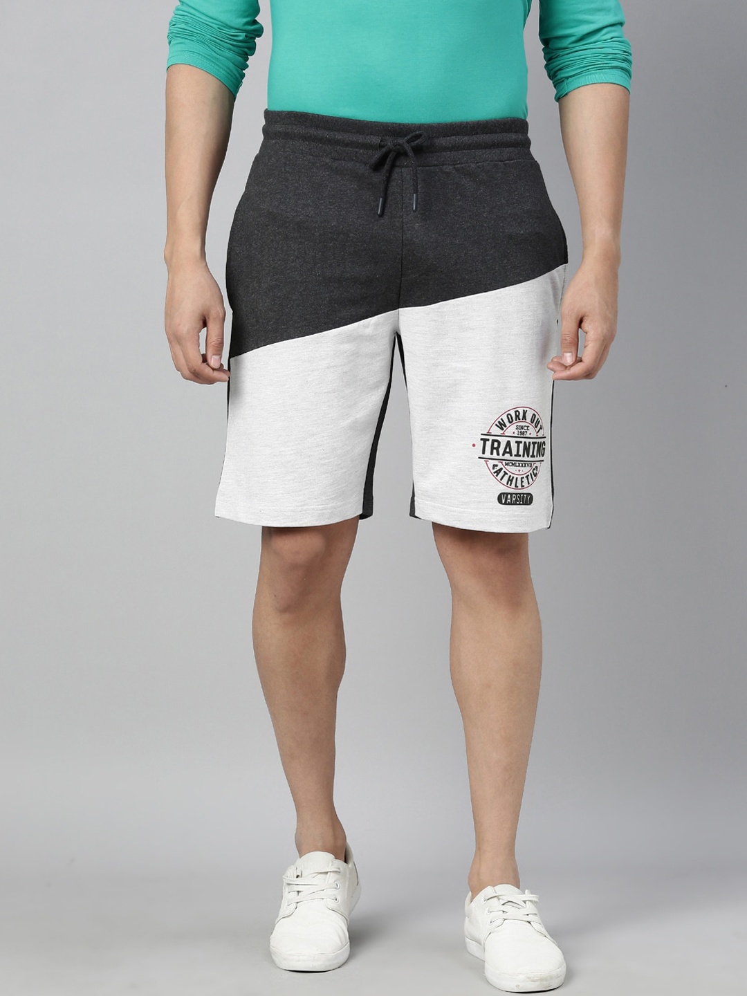 

3PIN Men Charcoal Colourblocked Regular Fit Regular Shorts