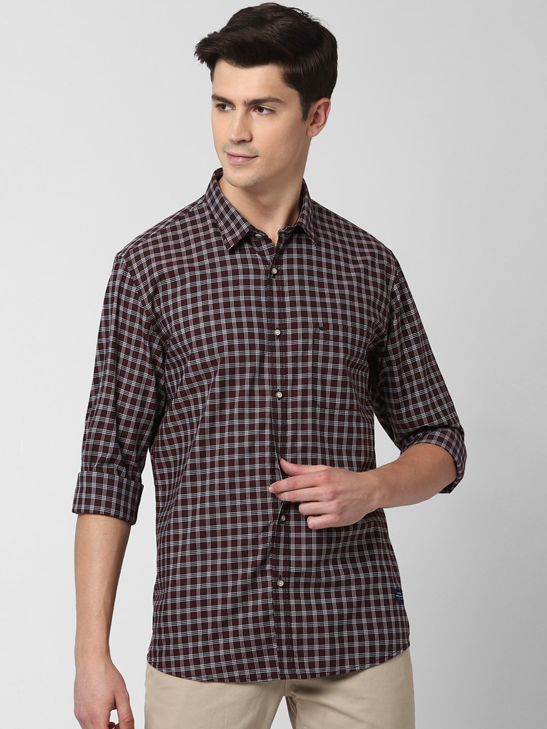 

Peter England Casuals Men Brown & White Slim Fit Checked Cotton Casual Shirt
