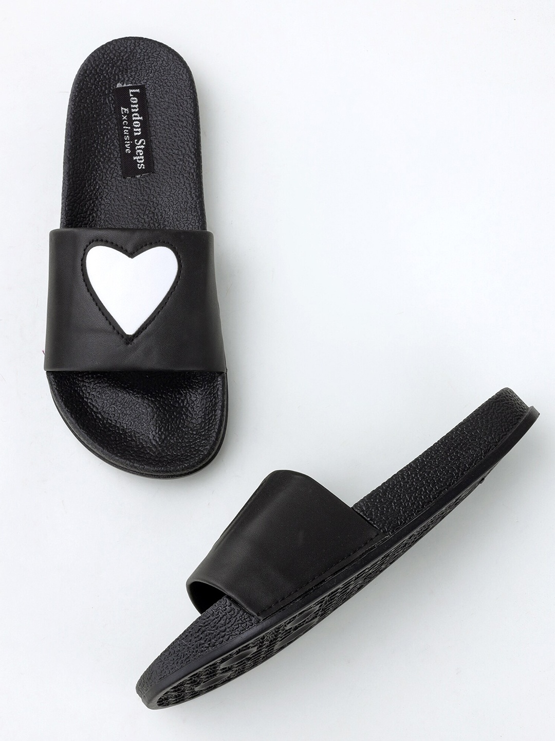 

LONDON STEPS Men Black & White Solid Sliders