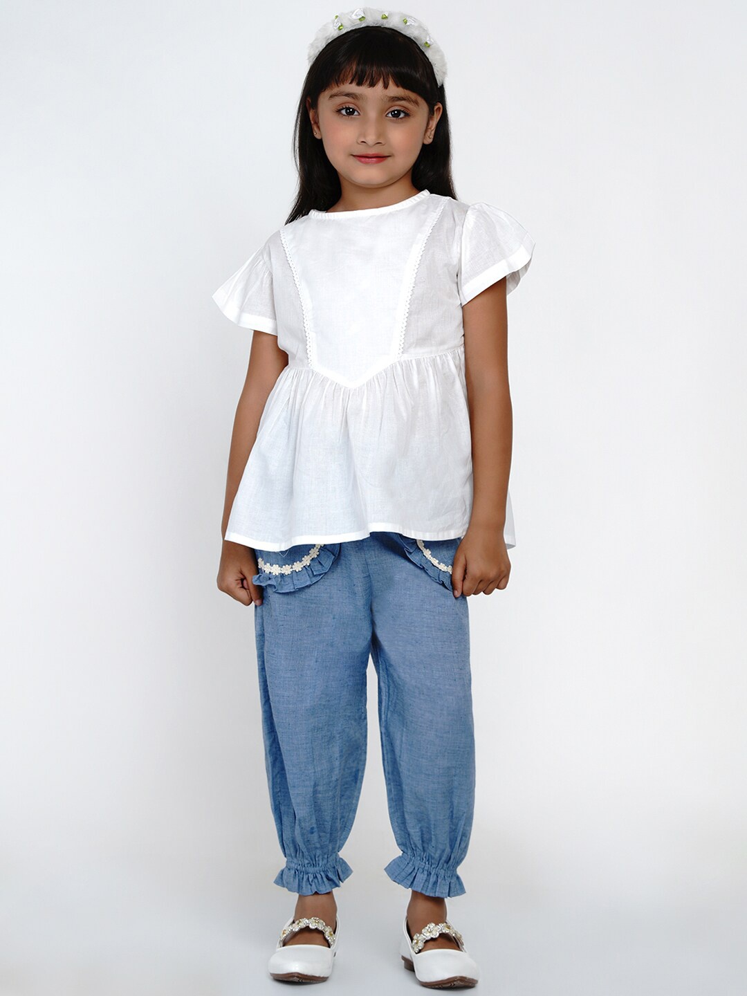 

Bitiya by Bhama Girls Off-White & Blue Solid Top with Trousers