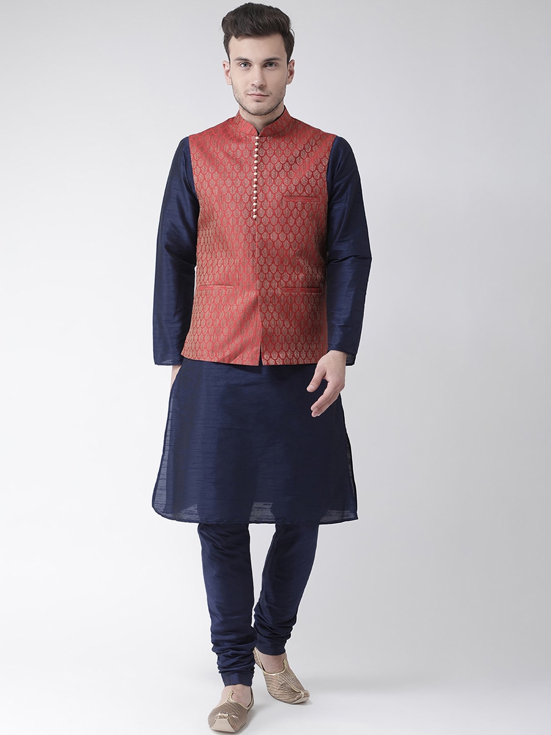 

DEYANN Men Navy Blue Solid Kurta with Pyjamas & Nehru Jacket