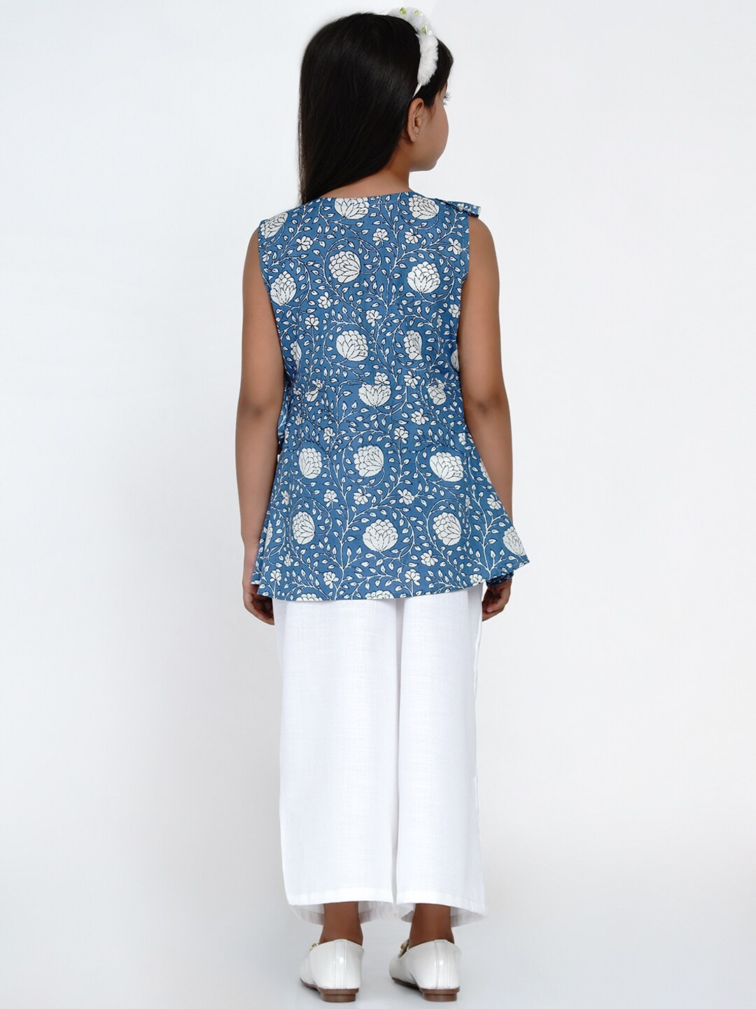 

Bitiya by Bhama Girls Blue Printed with Offwhite Cullotte Set