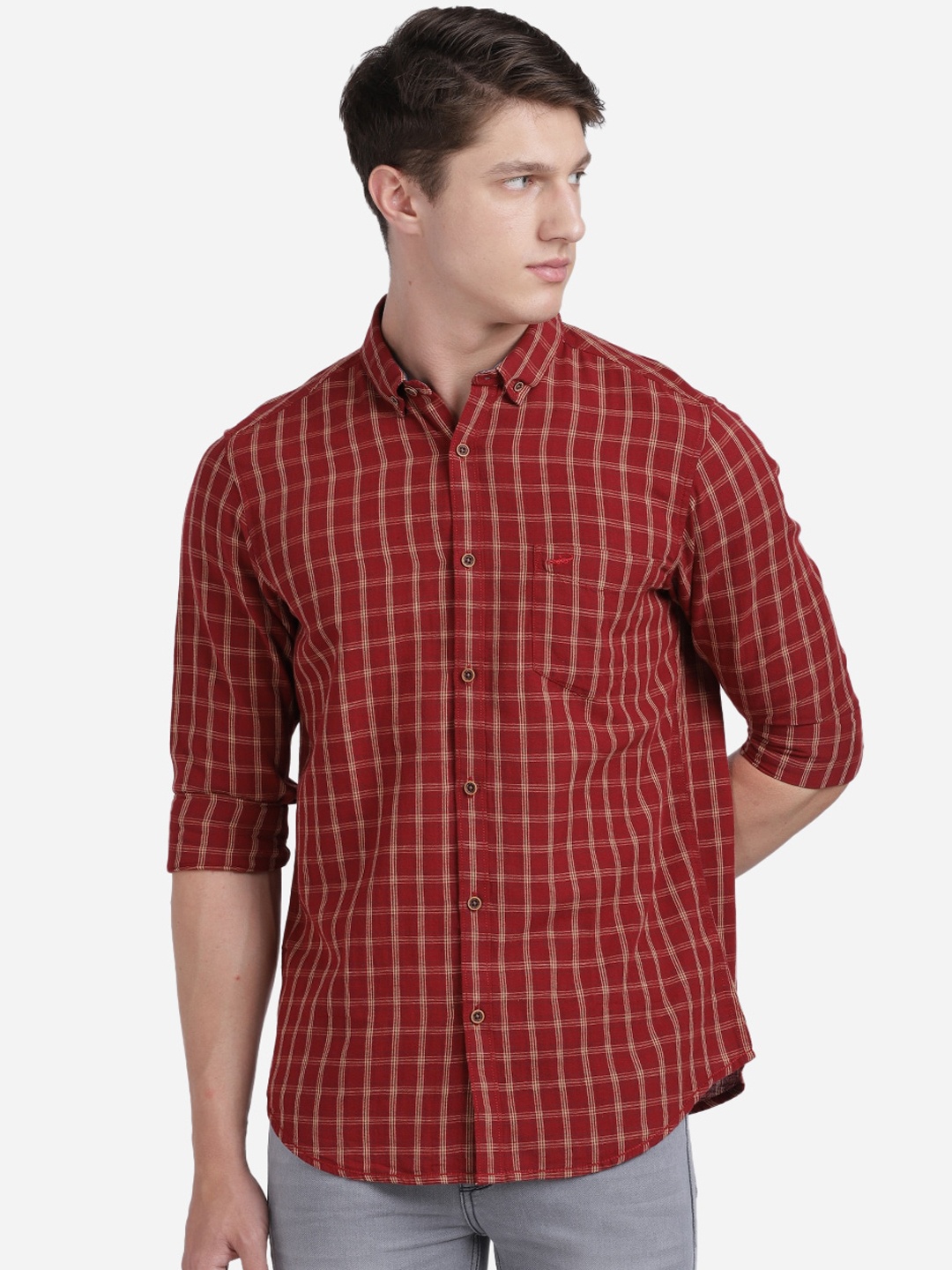 

Crocodile Men Red Slim Fit Checked Pure Cotton Casual Shirt