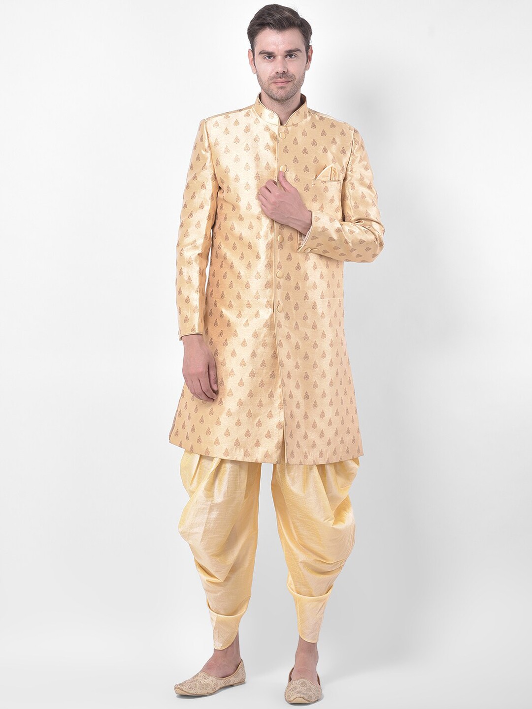 

DEYANN Men Gold-Coloured Woven Design Jacquard & Dupion Silk Sherwani Set