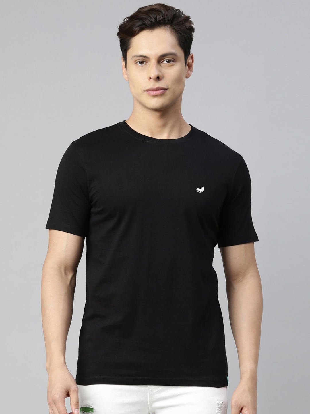 

3PIN Men Black Solid Round Neck Pure Cotton T-shirt