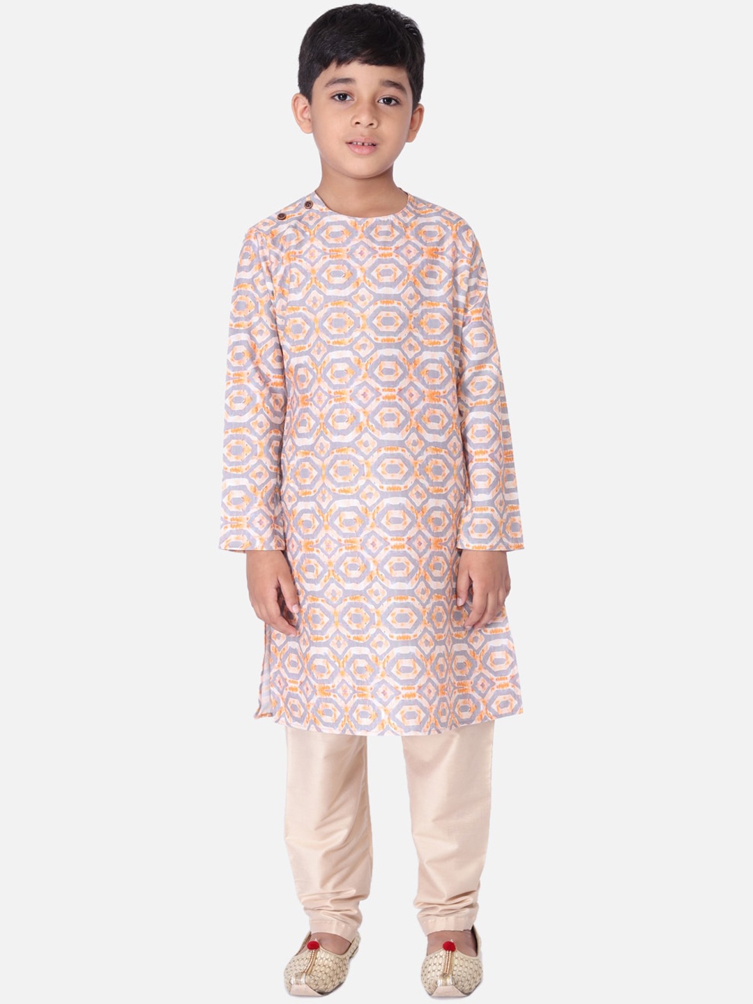 

TABARD Boys White & Grey Printed Kurta with Churidar