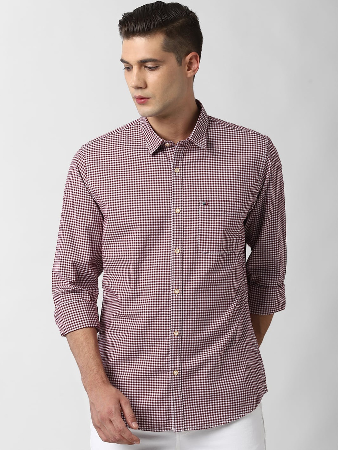 

Peter England Casuals Men Maroon & White Slim Fit Checked Casual Shirt
