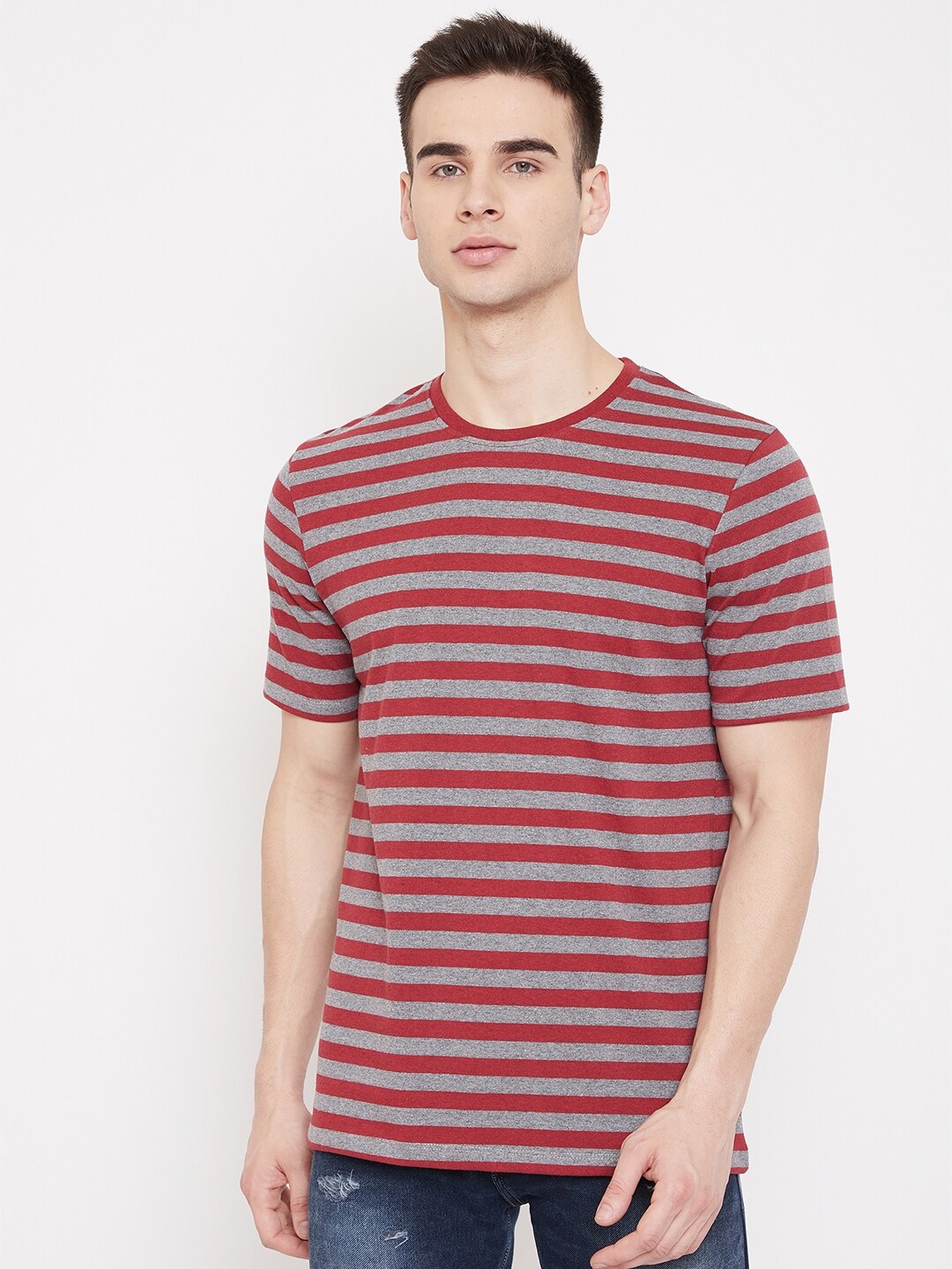 

Austin wood Men Red Striped Round Neck T-shirt