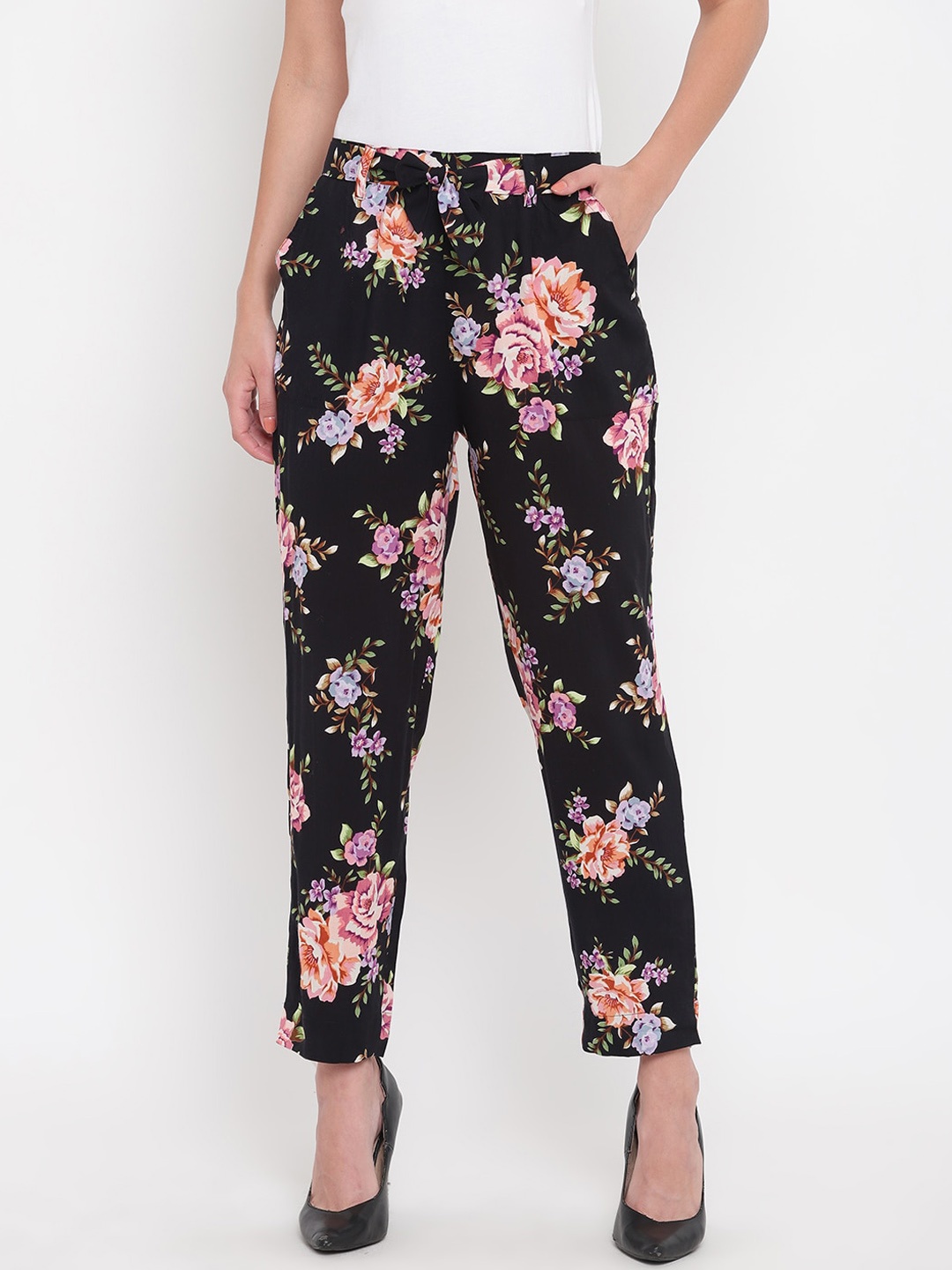 

Aawari Women Black & Pink Regular Fit Printed Regular Trousers