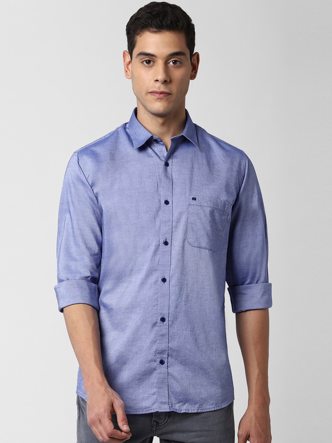 

Peter England Casuals Men Blue Slim Fit Solid Casual Shirt