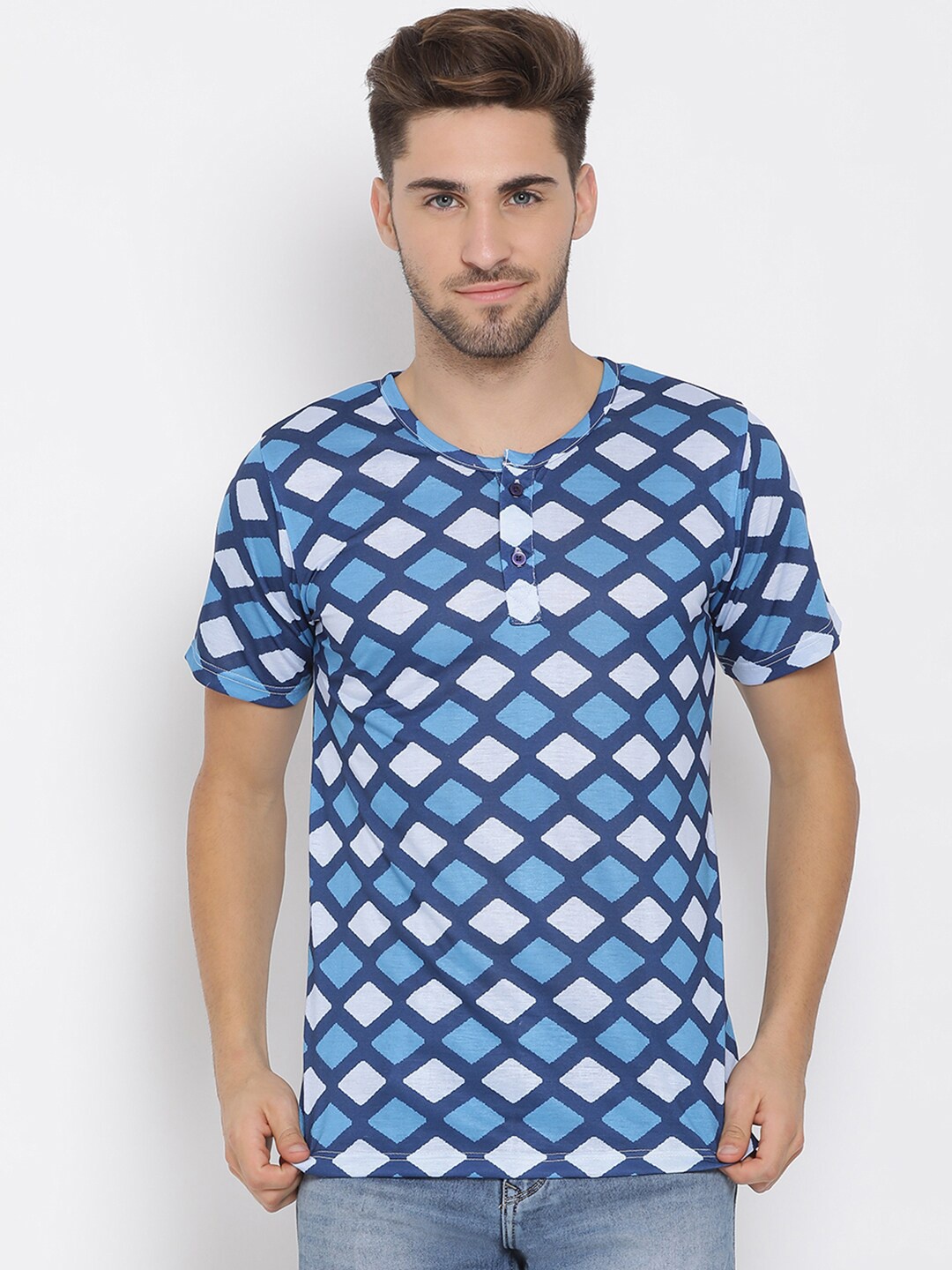 

Hangup Men Blue & White Printed Henley Neck T-shirt